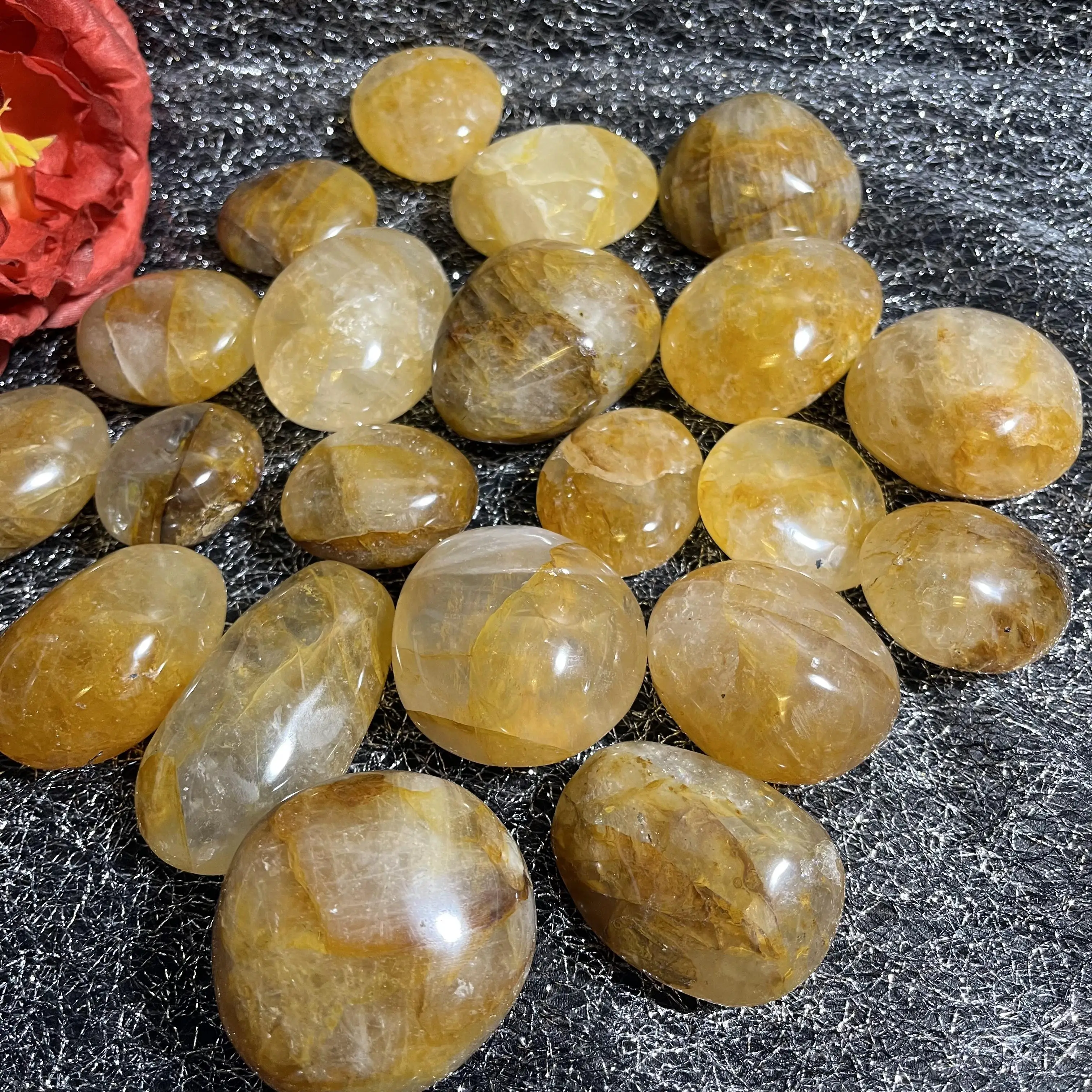 Natural top quality yellow quartz crystals healing palm stone golden healer palmstone fengshui folk crafts for gifts