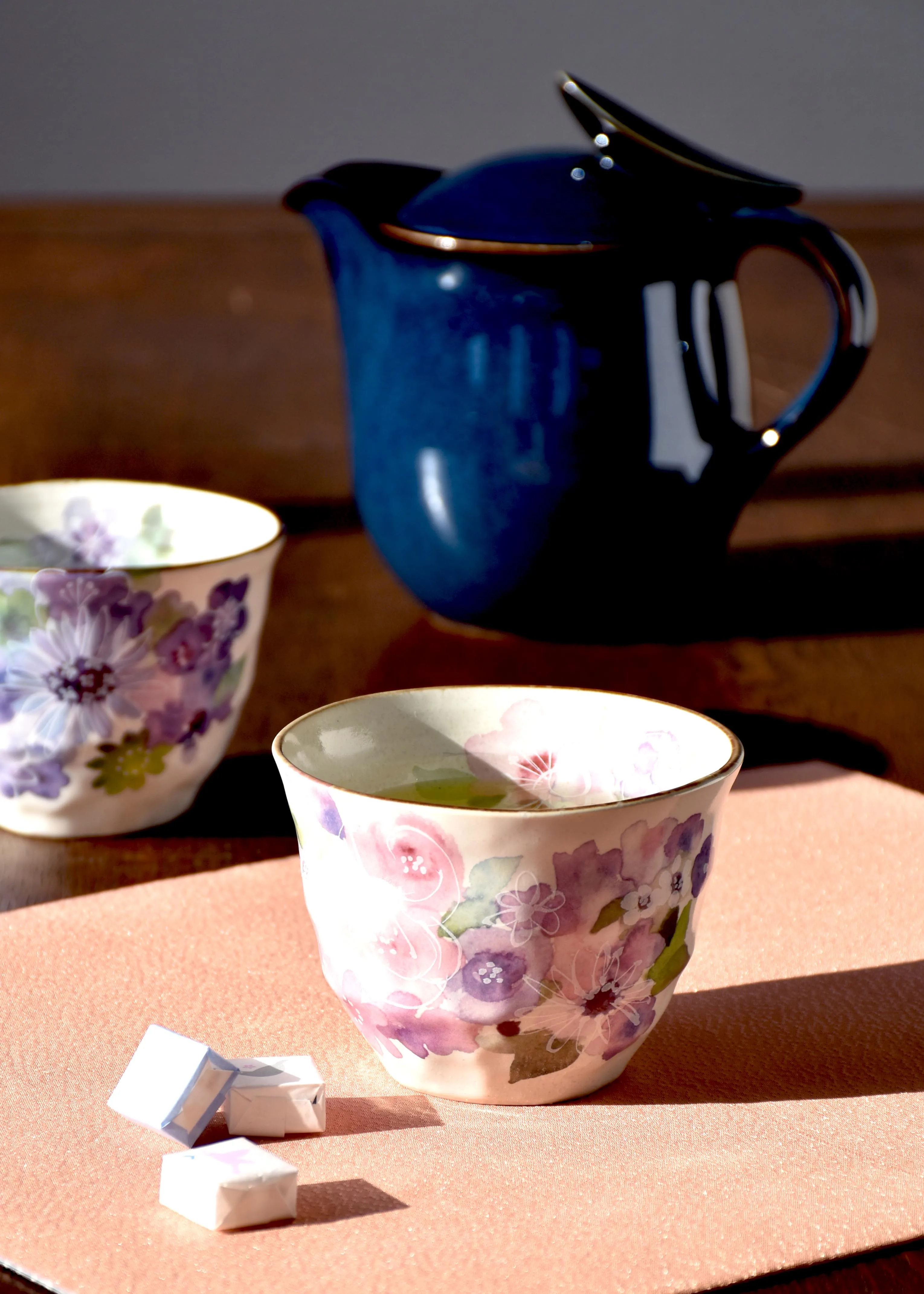 
Carefully fabric delicate florals ceramic carrier cup for tea 