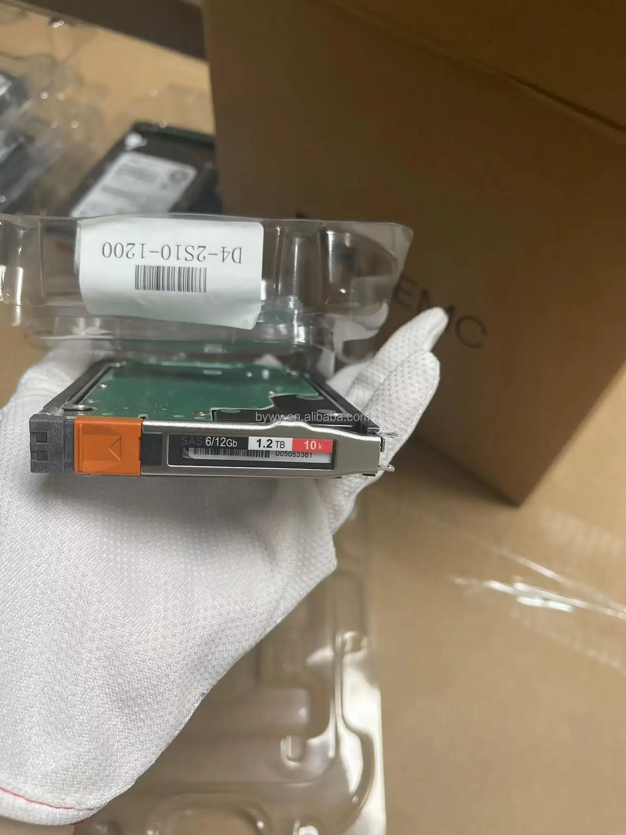 Original 1.2TB 10K D4-2S10-1200 12GB SAS HDD Hard Disk 005053152 005053153 Solid State Disk Ssd For EMC Unity 380 480 680 880