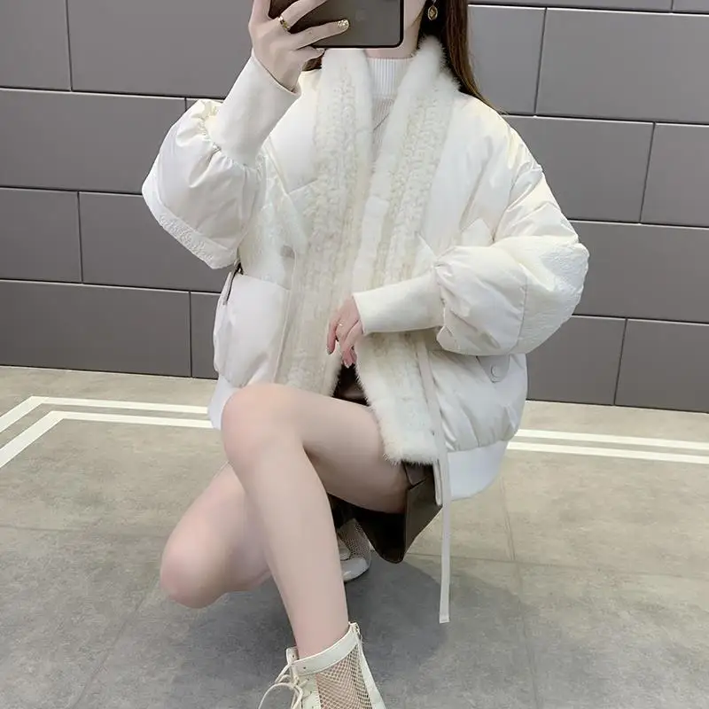 2023 Latest Custom Windproof High Quality Bubble Coat Warm Stylish Fox Fur Fabric girls Collar down jacket mink fur down coats