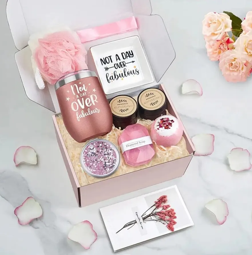 Hot Selling Beautiful Aromatherapy Spa Gift set, Beauty self care towel soap aroma bath bomb candle set, Luxury valentine gifts