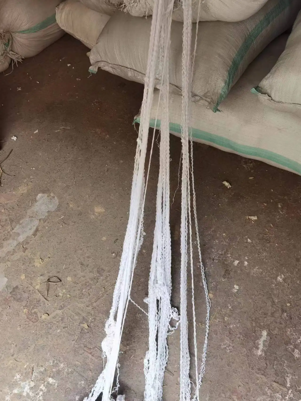 Dismantle Good White Cotton Yarn By Hand