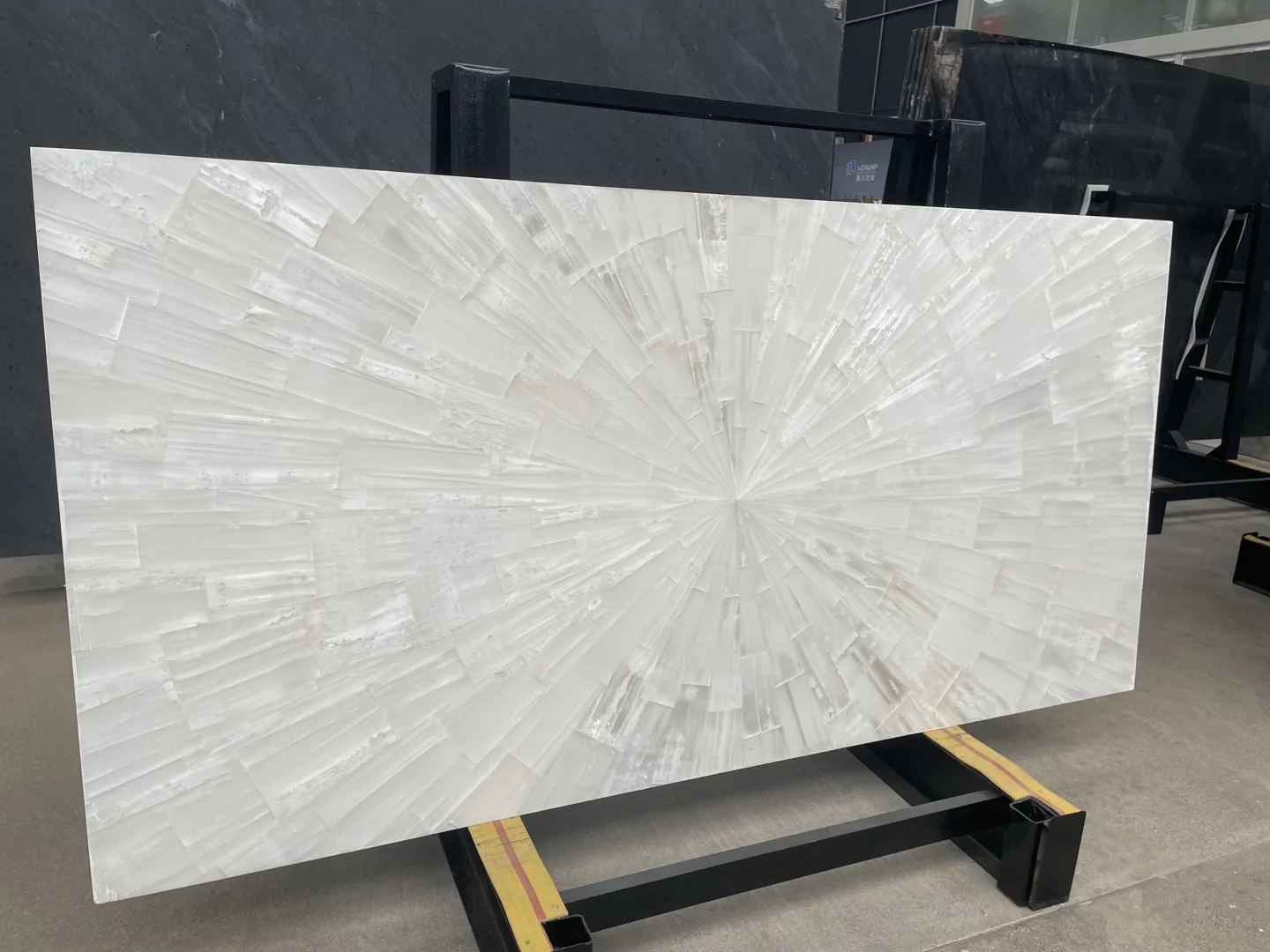 Customize Natural Gem Stone White Luxury Stone Slab  Wall Decoration Translucent Slab