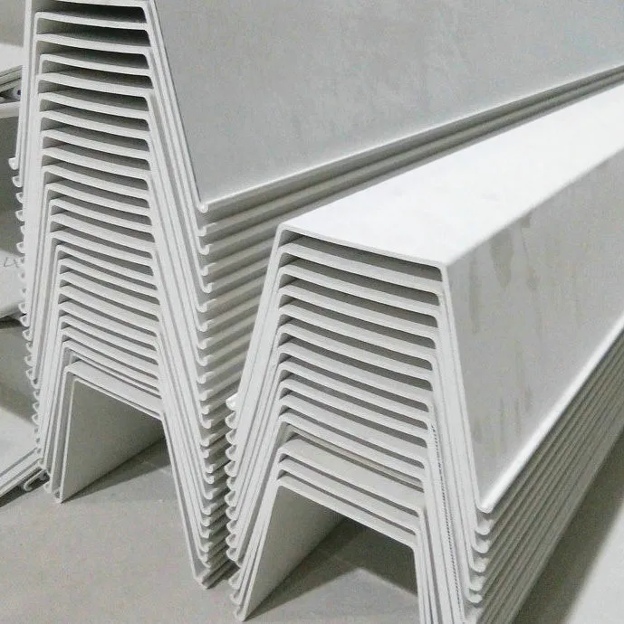 Strawberry hydroponic Growing Systems vertical planting Cultivation Plastic Gutter greenhouse for sale