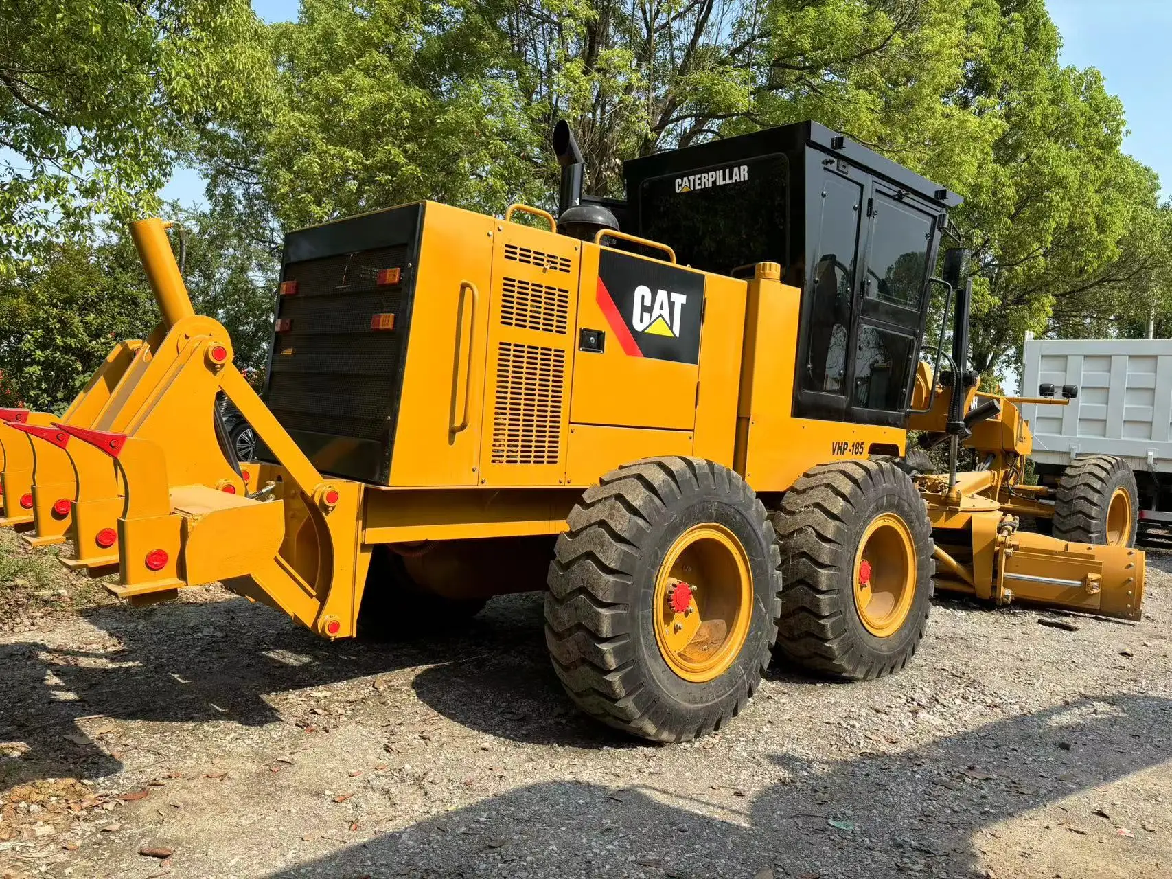 The United States produces high-quality graders Cat Carter 140H/12G graders