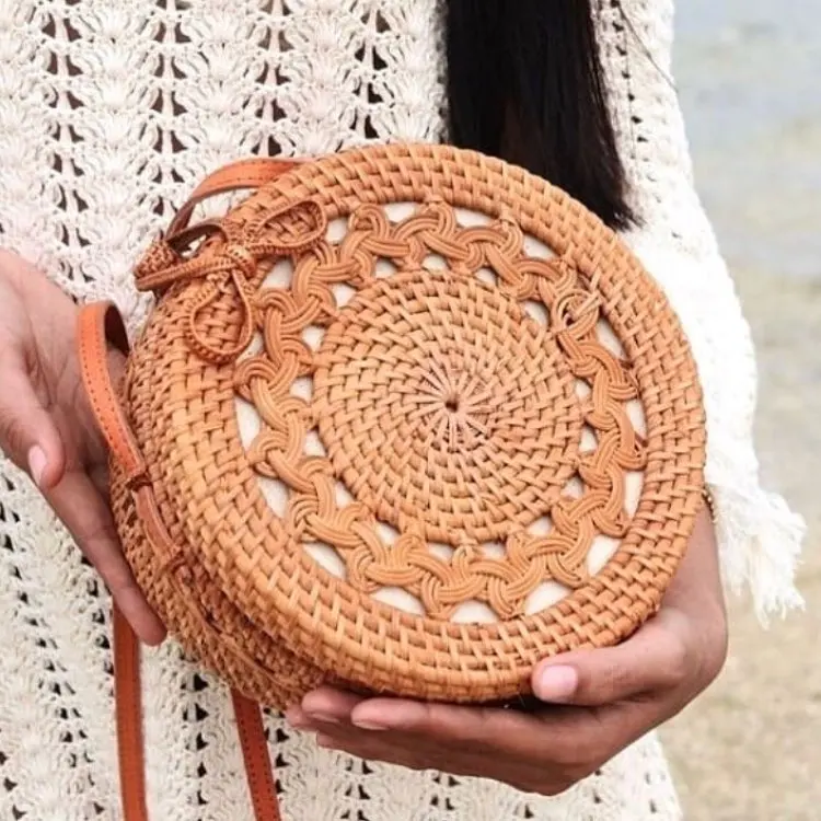 Wholesale Handmade Rattan Beach Bag for Women round Straw Logo Design from Viet Nam Handicrafts for Summer Vacation 2023