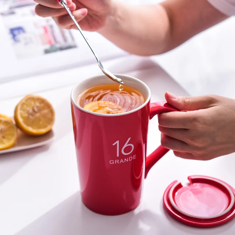 Factory supply Personalized custom logo Modern simple gift Ceramic mug 16oz 550ml Large capacity Porcelain cup with led Scoop
