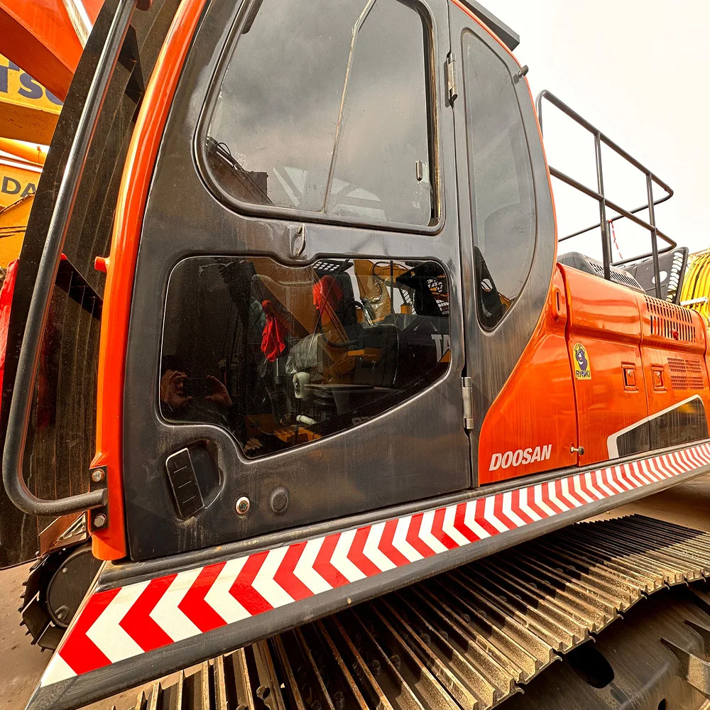 Оригинальный использованный Doosan DX 300 экскаватор