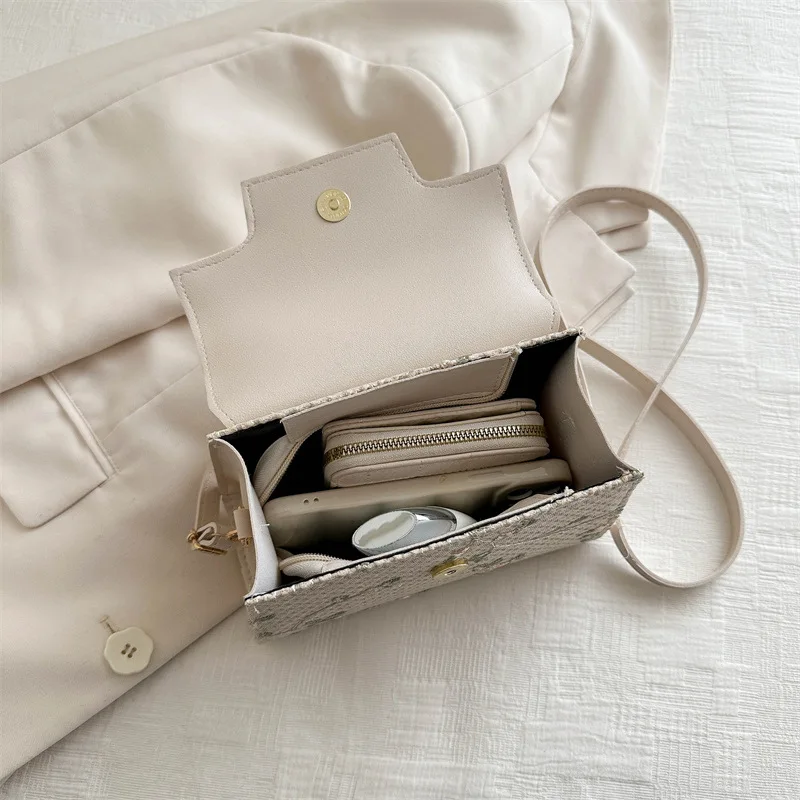 Rattan Straw Bag Fashion Woven Handmade Braid Crossbody Bag Large Capacity Messenger Bag Summer Beach