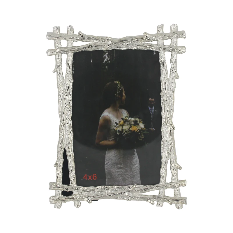 Novel Design European Style Gold Metal Photo Picture Frame Home Decoration Display