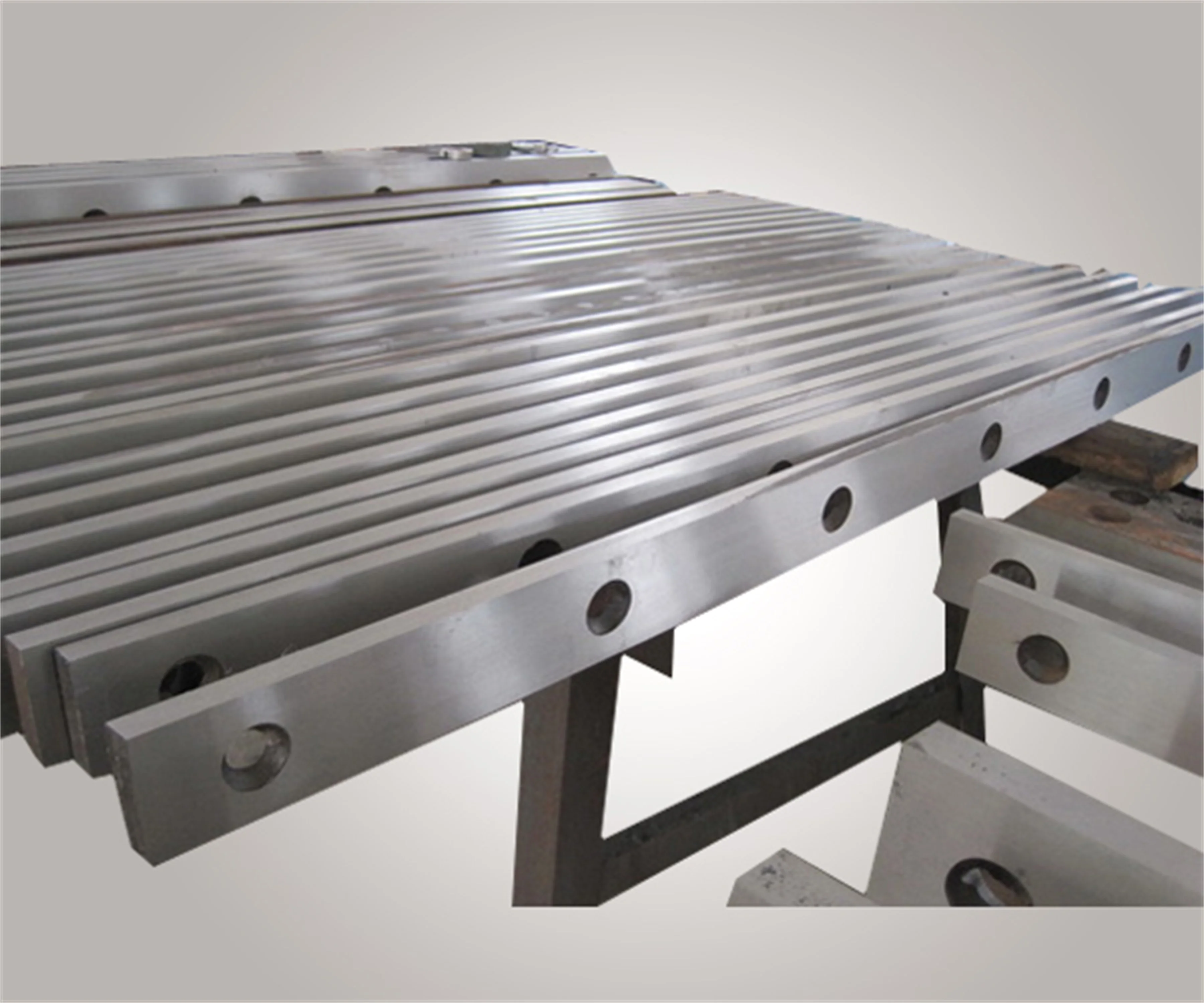 shear blade made in china/steel shear blade/shearing machine parts with high precision