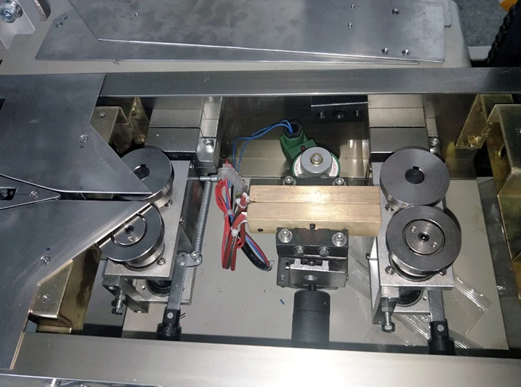 Chinese Manufacturer Full Automatic High-Speed Servo Bag Pillow Packaging Machine