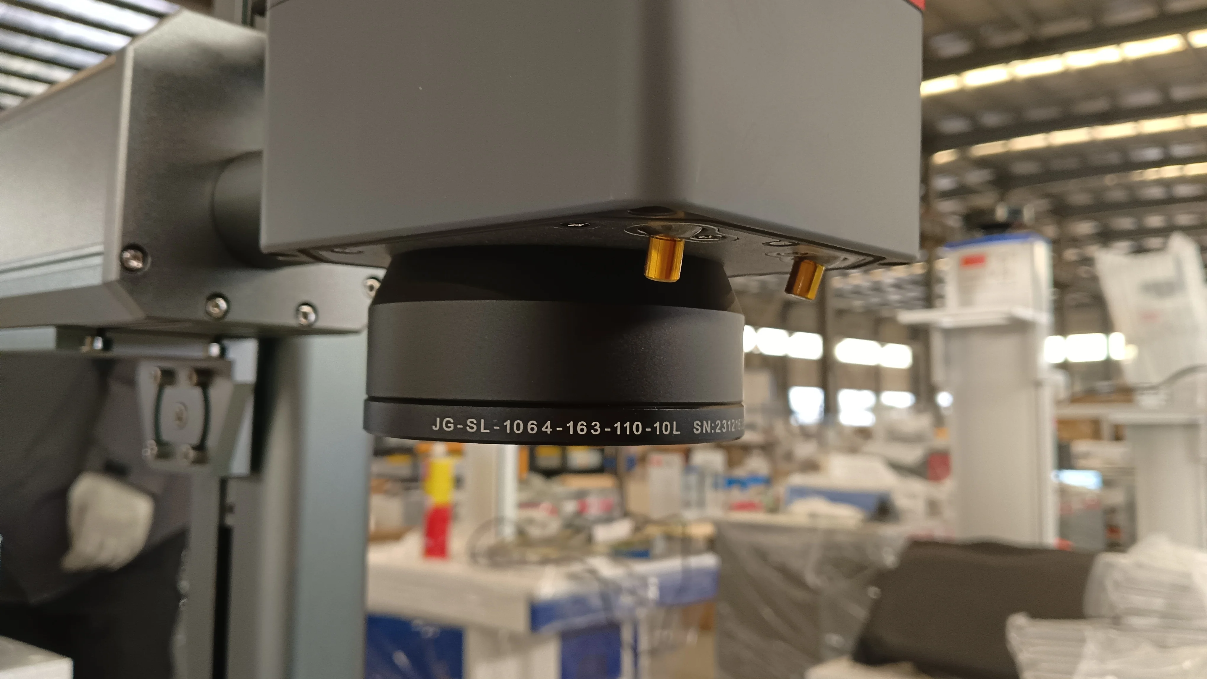 17KG Mini Size Fiber Laser 30w Raycus 30Q with 150*150mm Size Lens SG7110 Head 80mm Rotatory Motorized Z Axis Discount Price