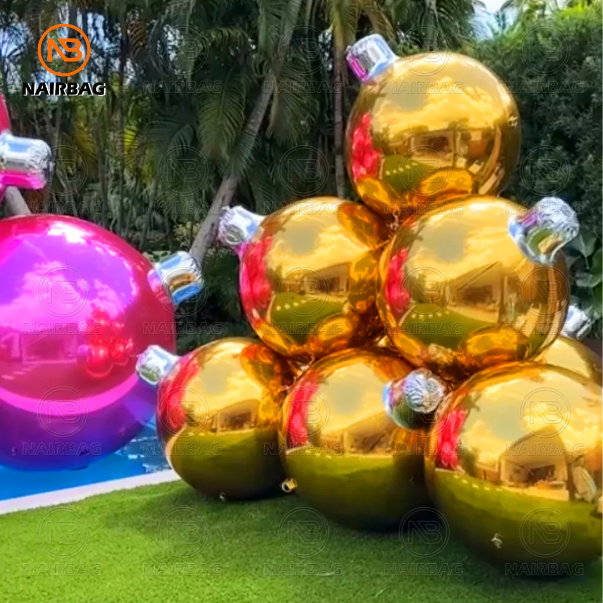 Giant Inflatable Christmas Bulbs Sphere Party Decorations Holographic Printed Blow Up Big Decorative Mirror Balls / Balloon