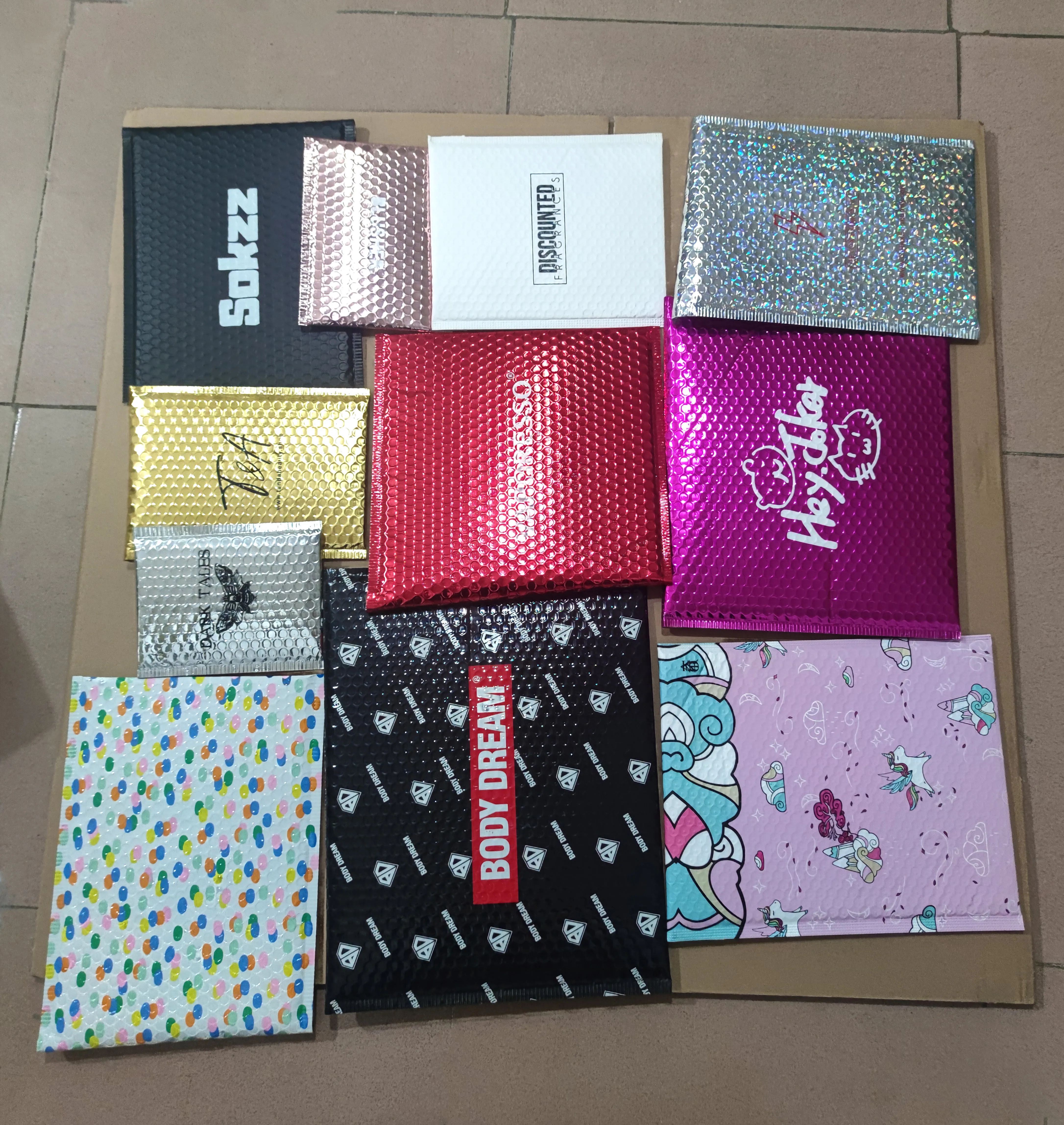 Metallic Poly Bubble Jewelry Package Shipping Bag Clothing Protective Padded Envelope Mailer Cosmetic Packing Carton Shipping