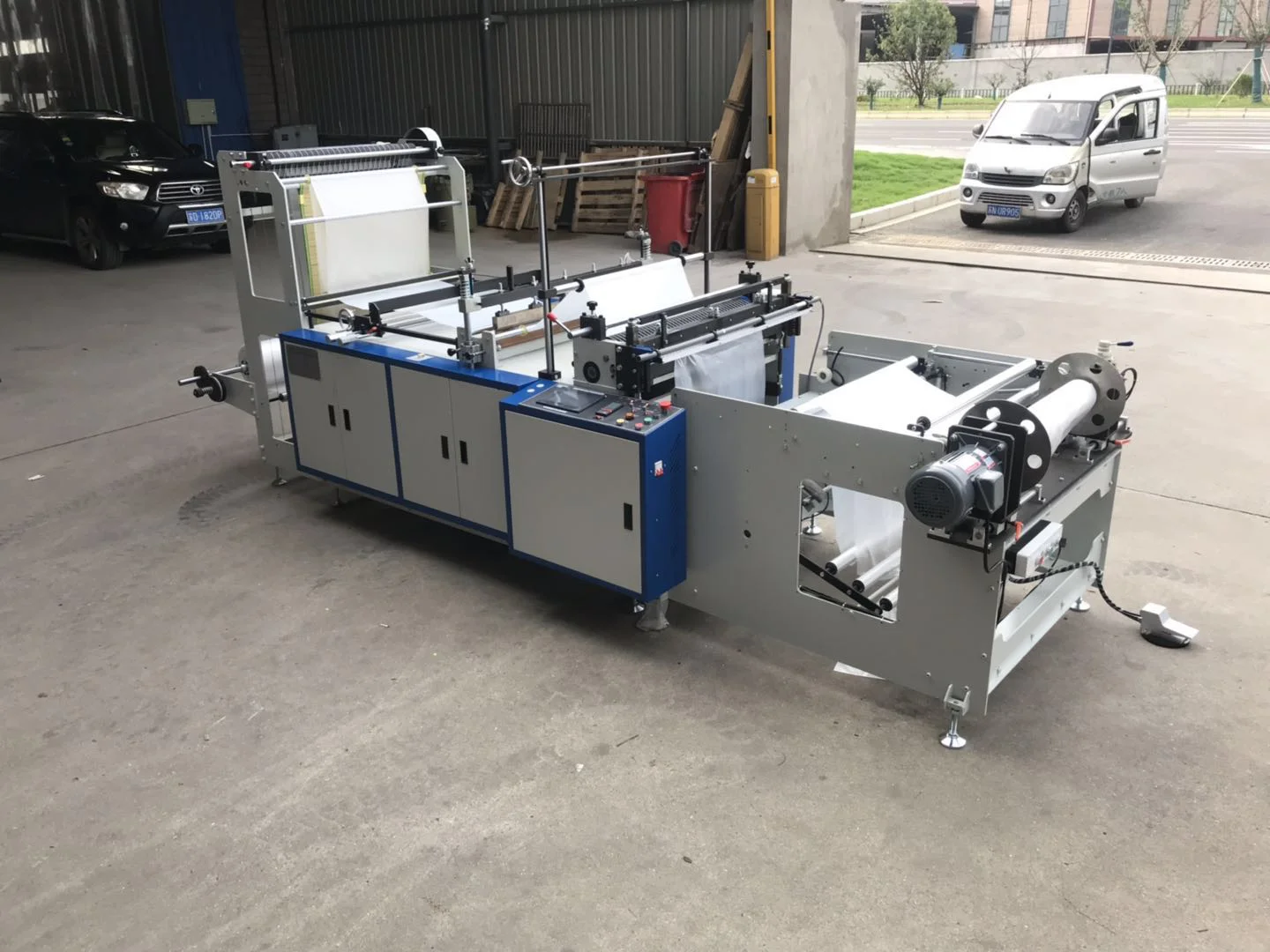  Рекламная Высококачественная машина для производства пластиковых упаковочных пакетов