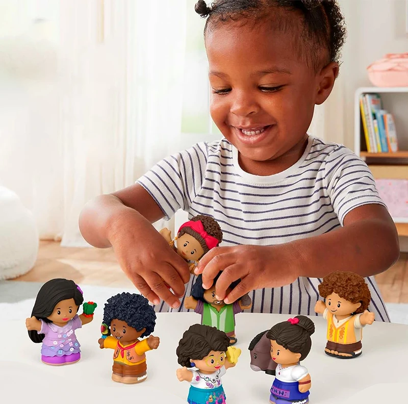 OEM Cartoon  Little People Toddler Toys Vinyl Encanto Figure Pack with 7 Characters for Pretend Play
