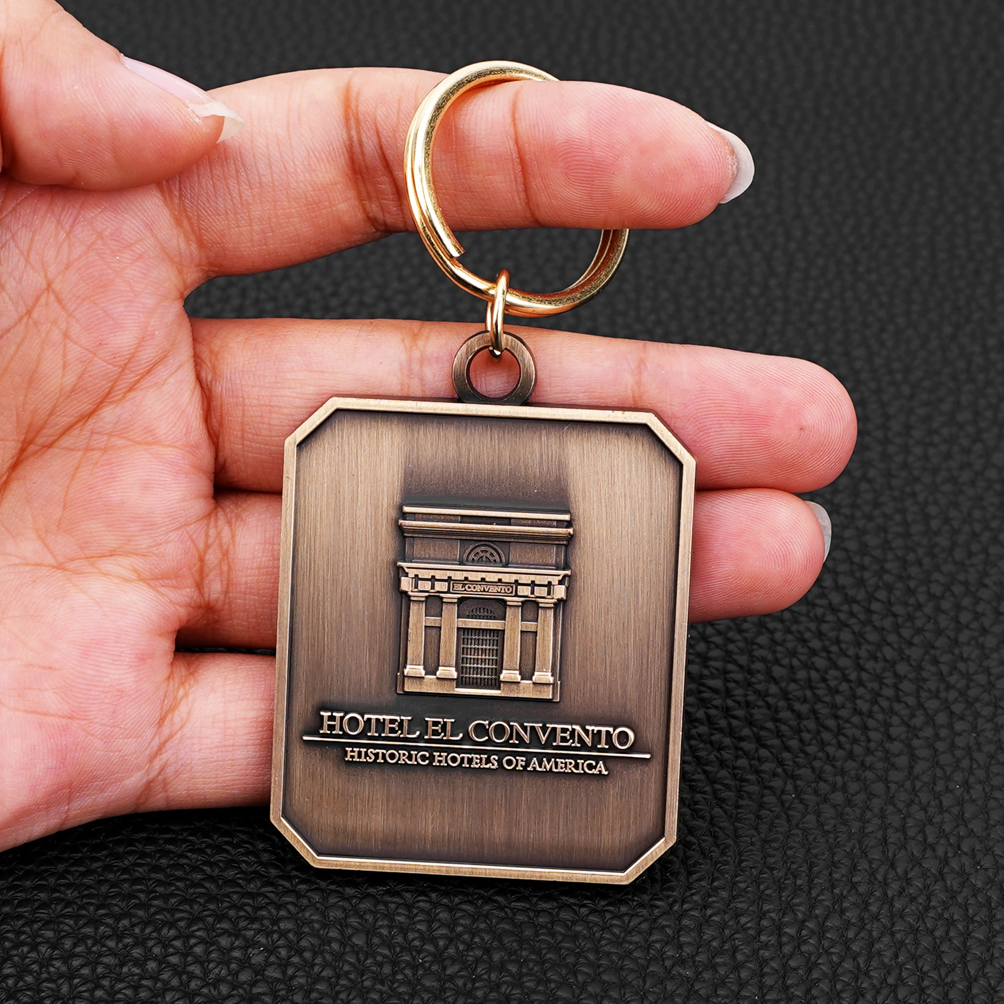 Custom Logo Charms Metal Car Key Chain Accessories Multifunction Souvenirs Alloy Keychain For Cars Hard Enamel Metal Keychains