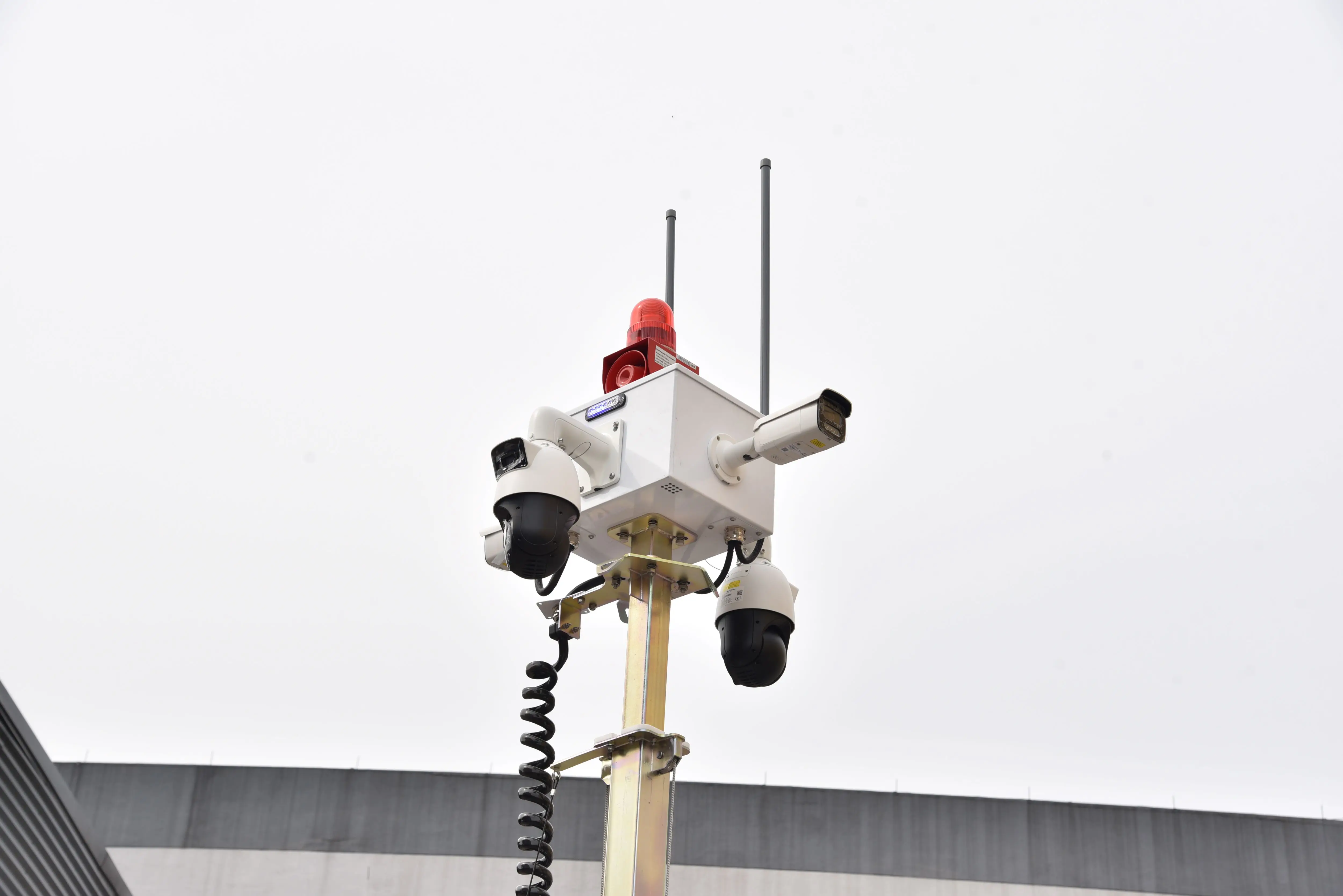 4G 5G Starlink Mobile Solar Surveillance Trailer With Live View Technologies