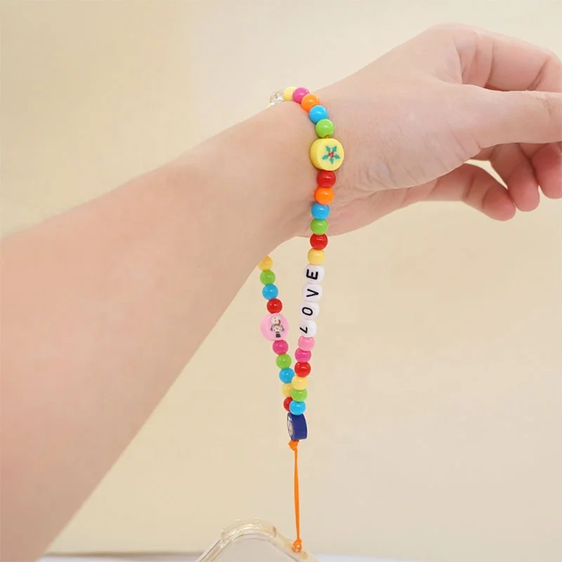 2021 Wholesale Christmas Colored Resin Soft Pottery Christmas Snowman Beaded Mobile Phone Chain For Girl