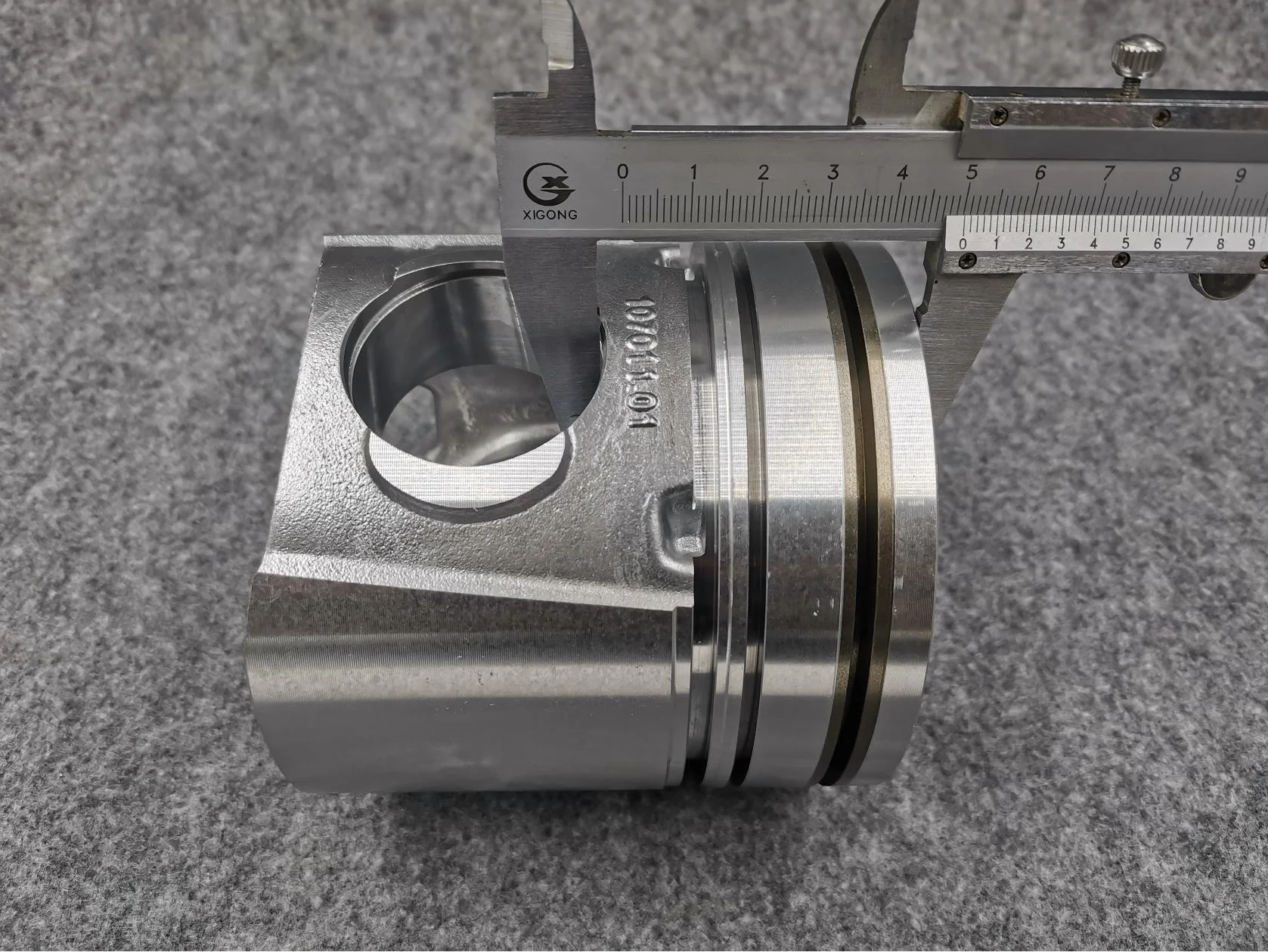 4934860 High Quality Dongfeng Cumminss Heavy Truck Engine Piston