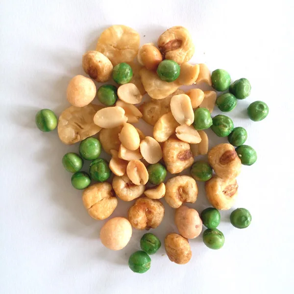 Закуски для вечеринки (арахис, зеленый горох)