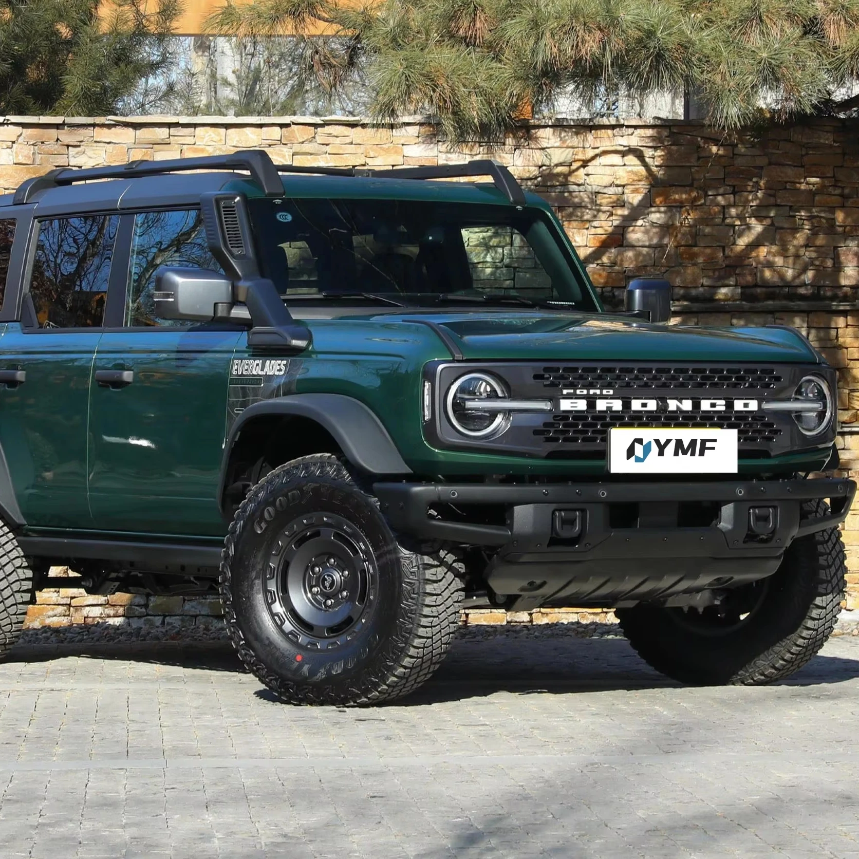 Огромный автомобиль Ford BRONCO бензиновый новые автомобили с роскошной 2024 169 км/ч высокоскоростной привод 5 мест светодиодная камера 10 электрическая кожа