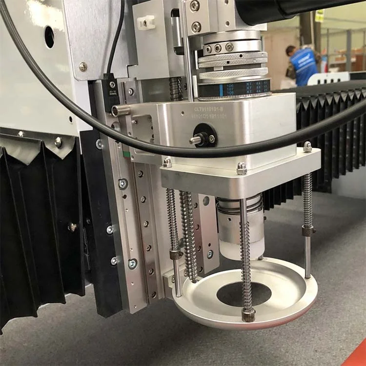 Servo Motor Dual Drive Rapid Pet Fabric CNC Oscillating Knife Cutting Machine Leather Cutter