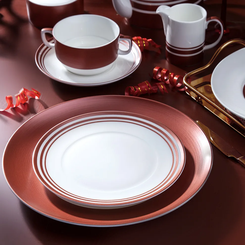 Hot selling bone china dinner sets dinnerware sets burgundy red porcelain plates bowls cups tea set for hotel party