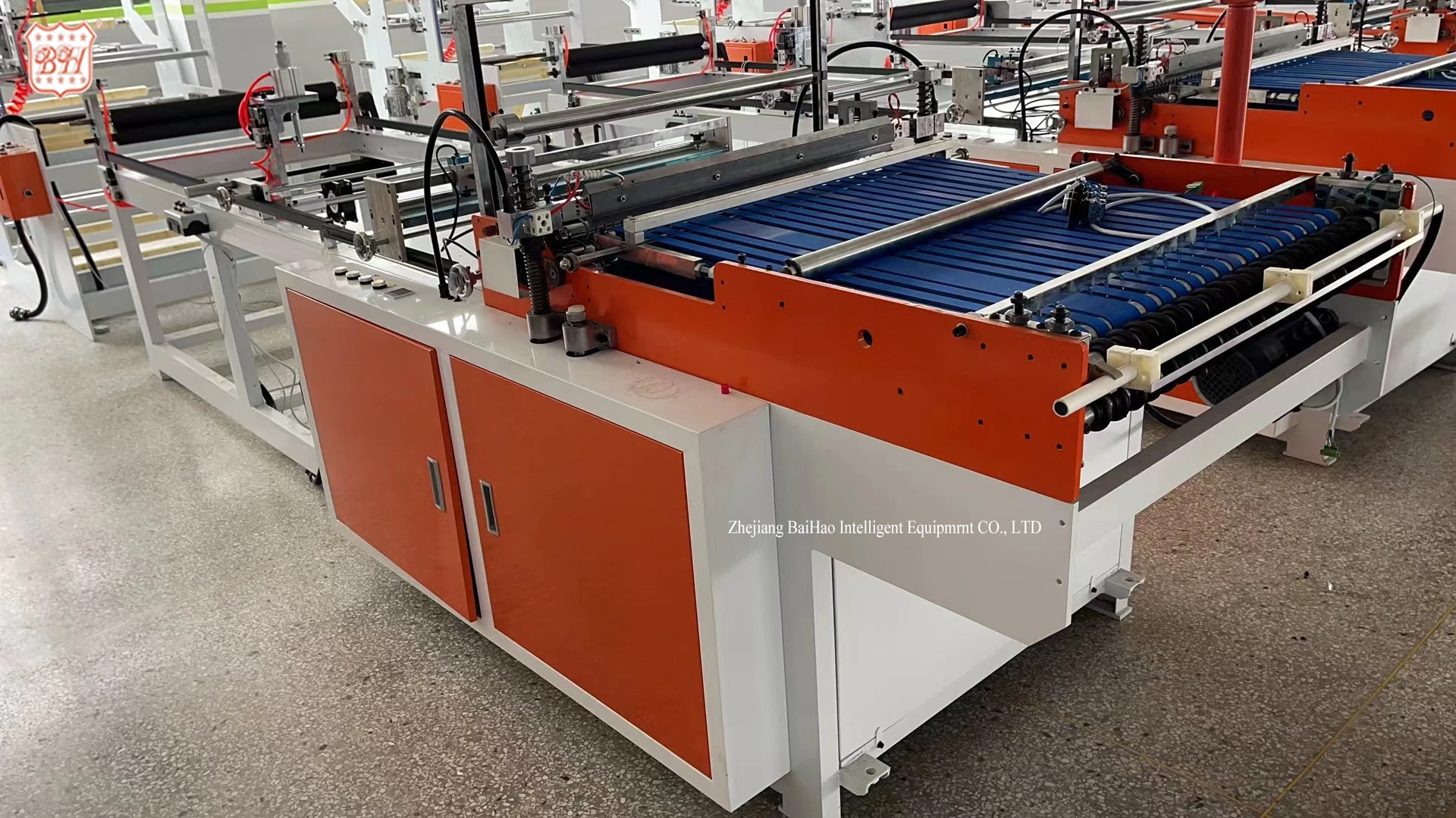 Автоматическая машина для изготовления ювелирных изделий, чайных пакетиков на молнии