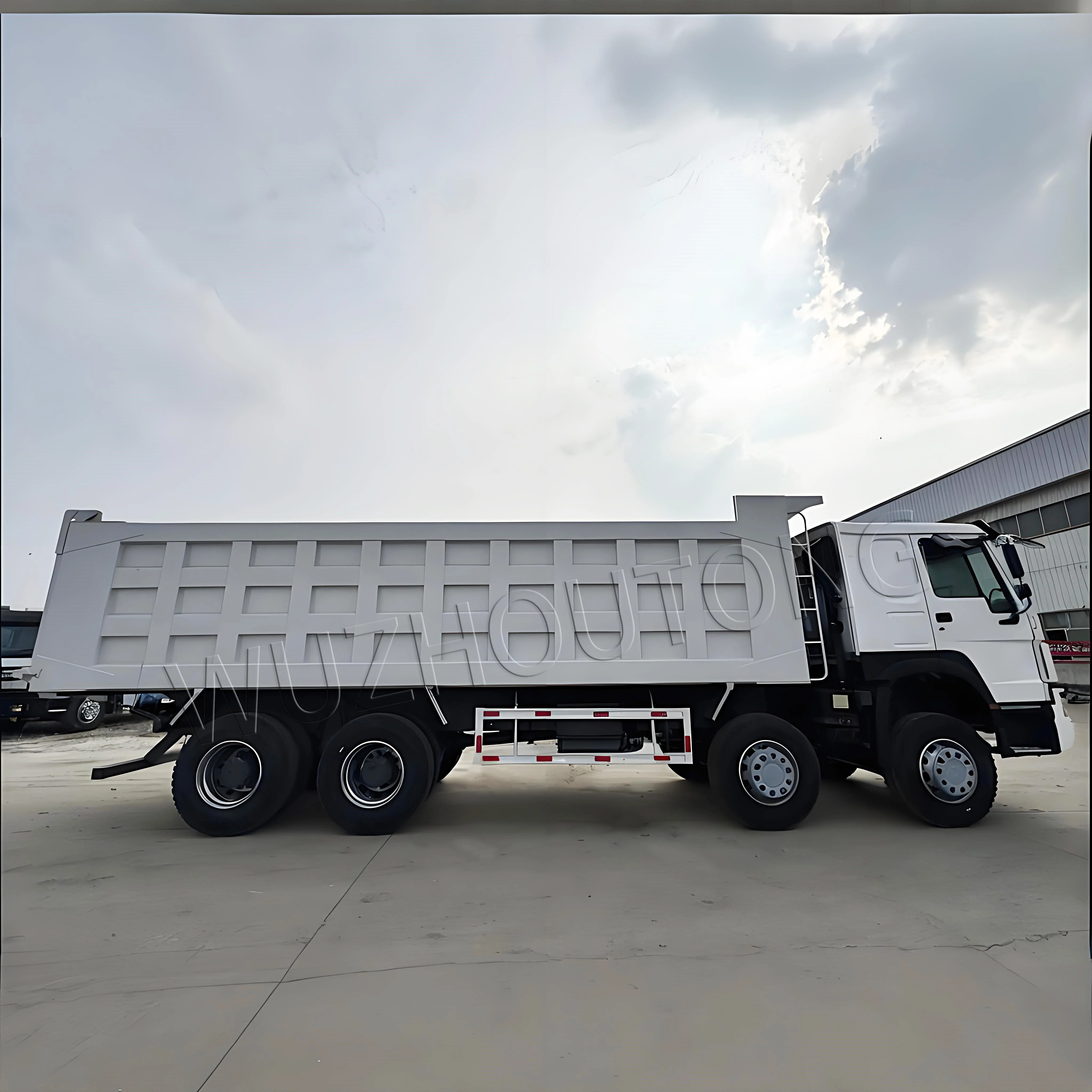 Brand New howo dump truck 8x4 12 wheeler 375 371hp 40Ton mining tipper truck