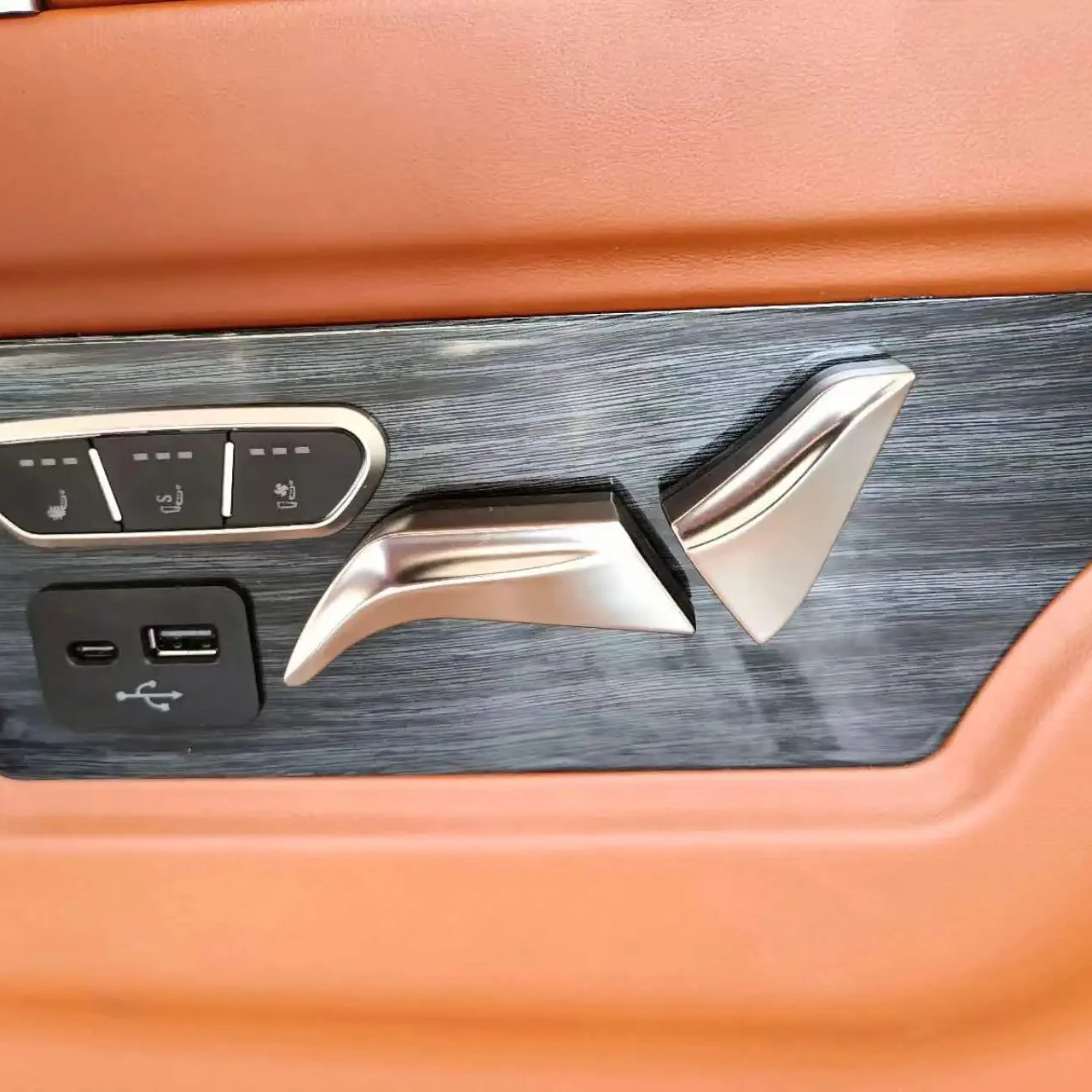 2024 China Factory New design Custom conversion single seat luxury VIP car seat for Mercedes Benz Vito V class Sienna