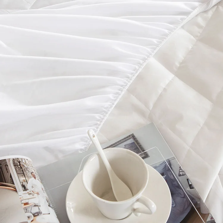 Hot Sell Sleep Well Cheap Polyester Quilted Mattress Cover Protector