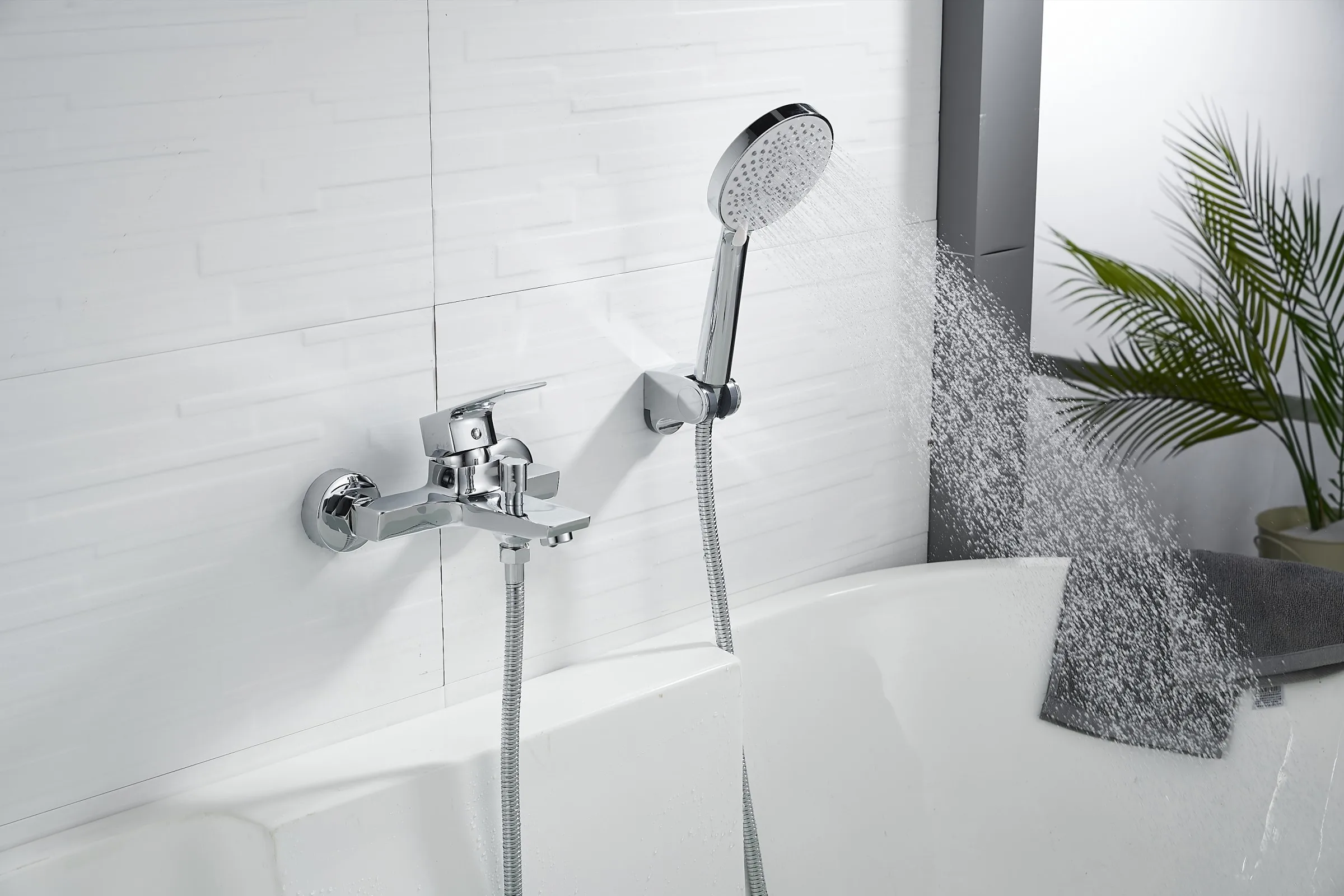 OEM Manufacturer Supply Lavatory Chrome Geometric Brass Faucet Wall Mounted Bath Sanitary Bathroom Bath&Shower Mixer