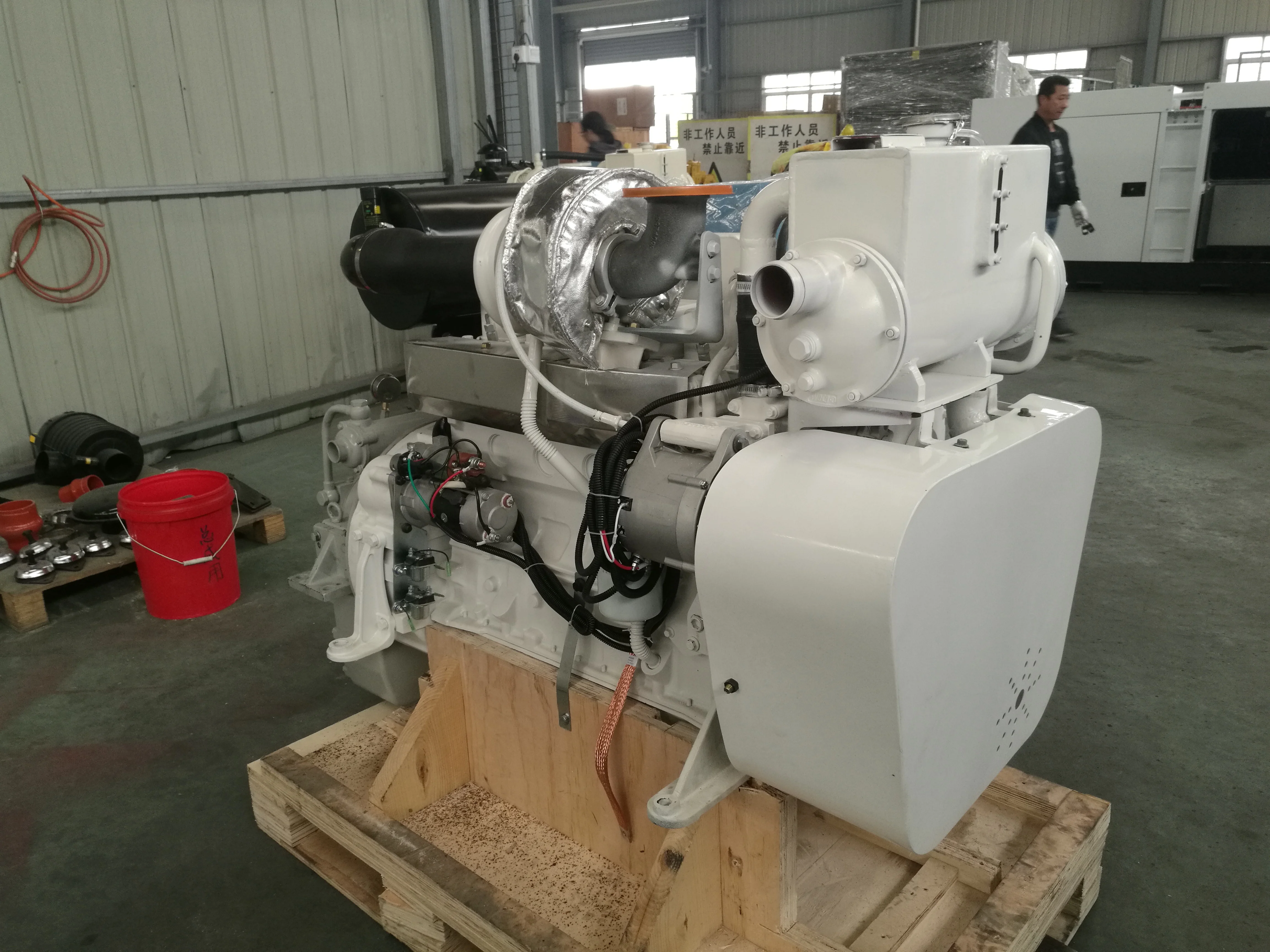  Лидер продаж партиями по 6 цилиндров 120hp 6BTA5.9-M120 scdc дизельный двигатель для морской