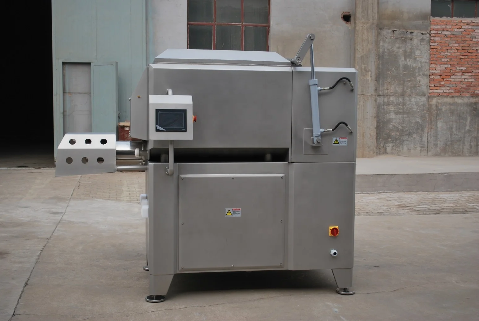 YES  Full range commercial meat mixer  grinder