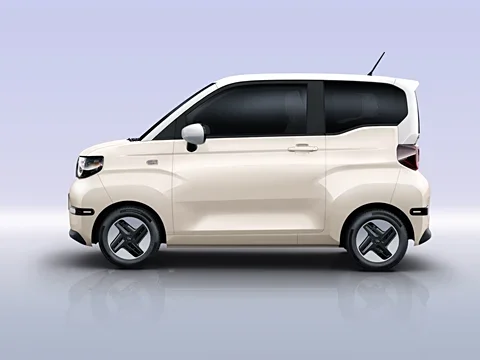 2024 Chery QQ Ice Cream 4-Seater Mini EV Car Hybrid Fuel High Speed 4WD Drive New Energy Vehicle