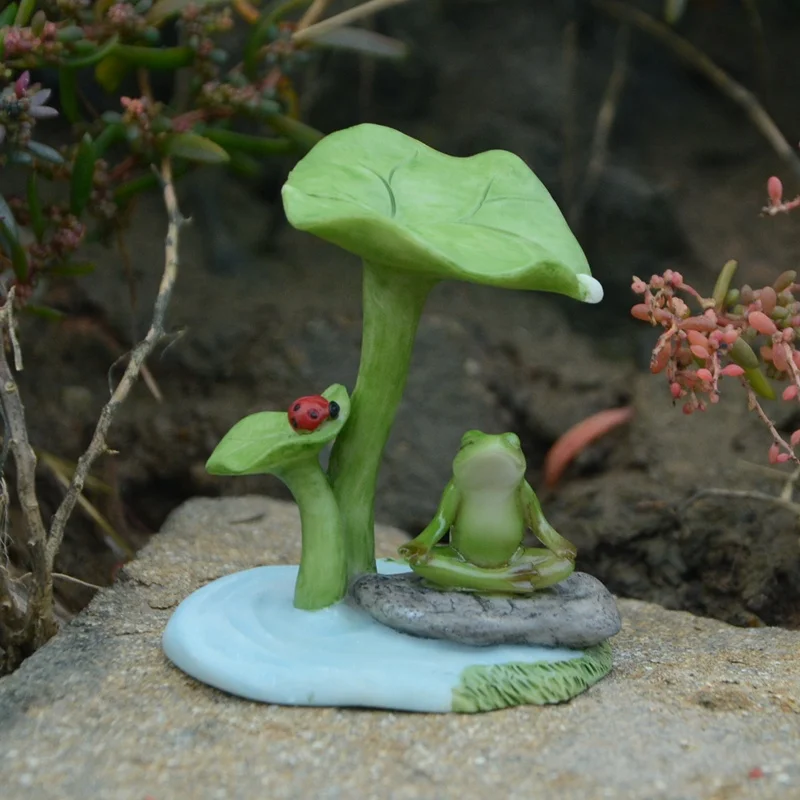 Z16988A Creative Cute Frog Figurine Micro Landscape Garden Resin Animal Flower Pot Decoration Crafts Office Table Decor