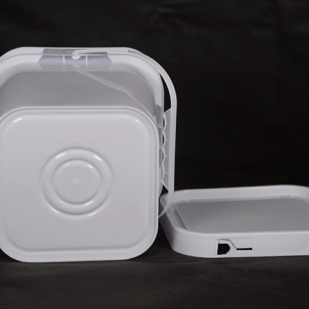 Factory Wholesale Custom Food Grade 10L Square Plastic Bucket with Lids for Packaging Foods