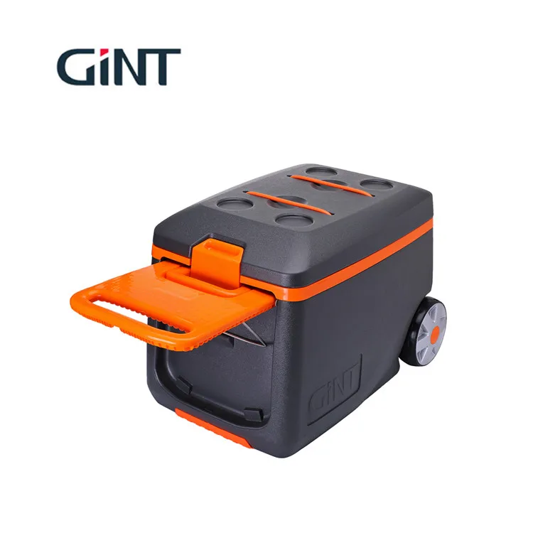 
2021 Popular Table cooler box with wheel PU form insulated outdoor ice box 