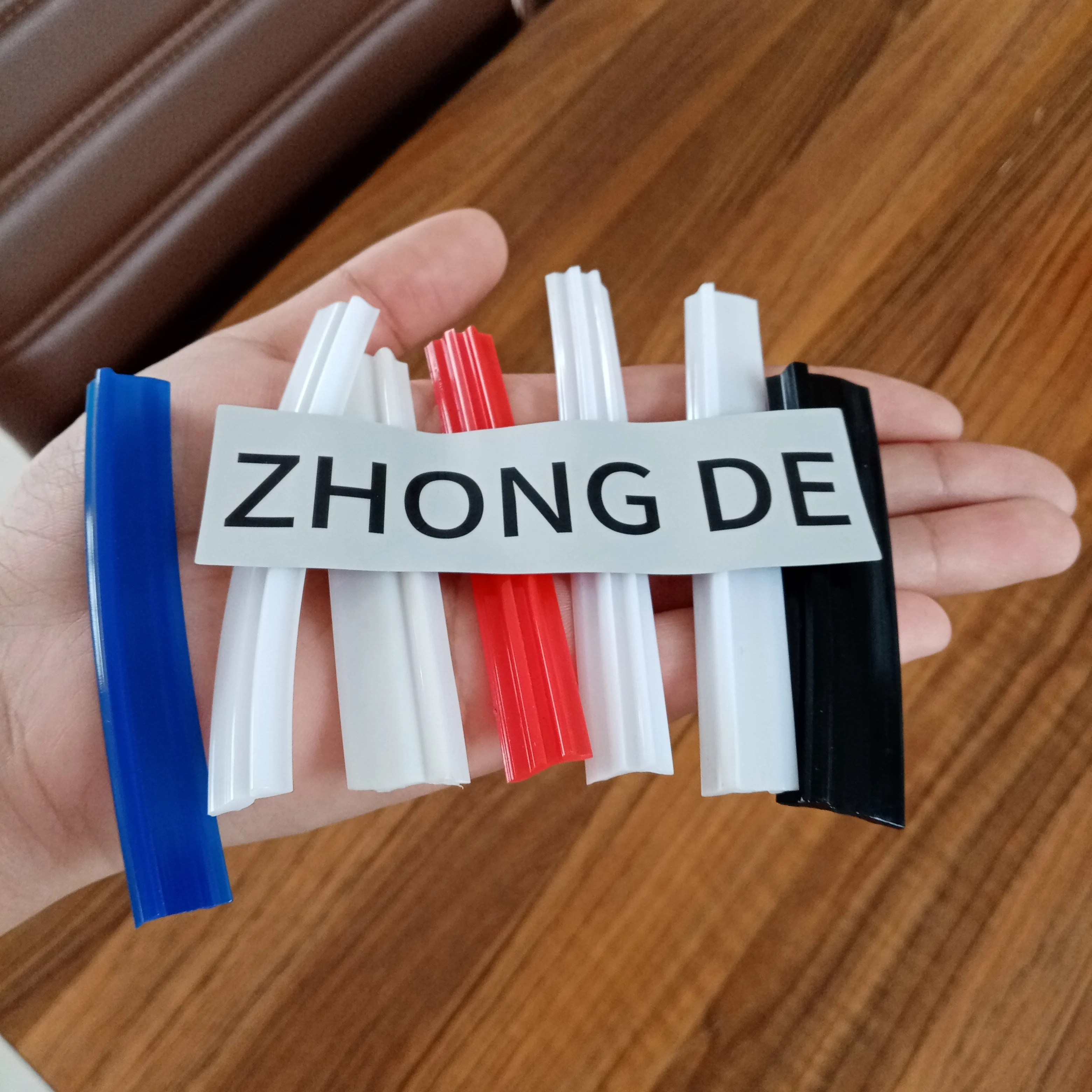 Rubber C2 wiper lip steel profile Pu flexible wiper lip