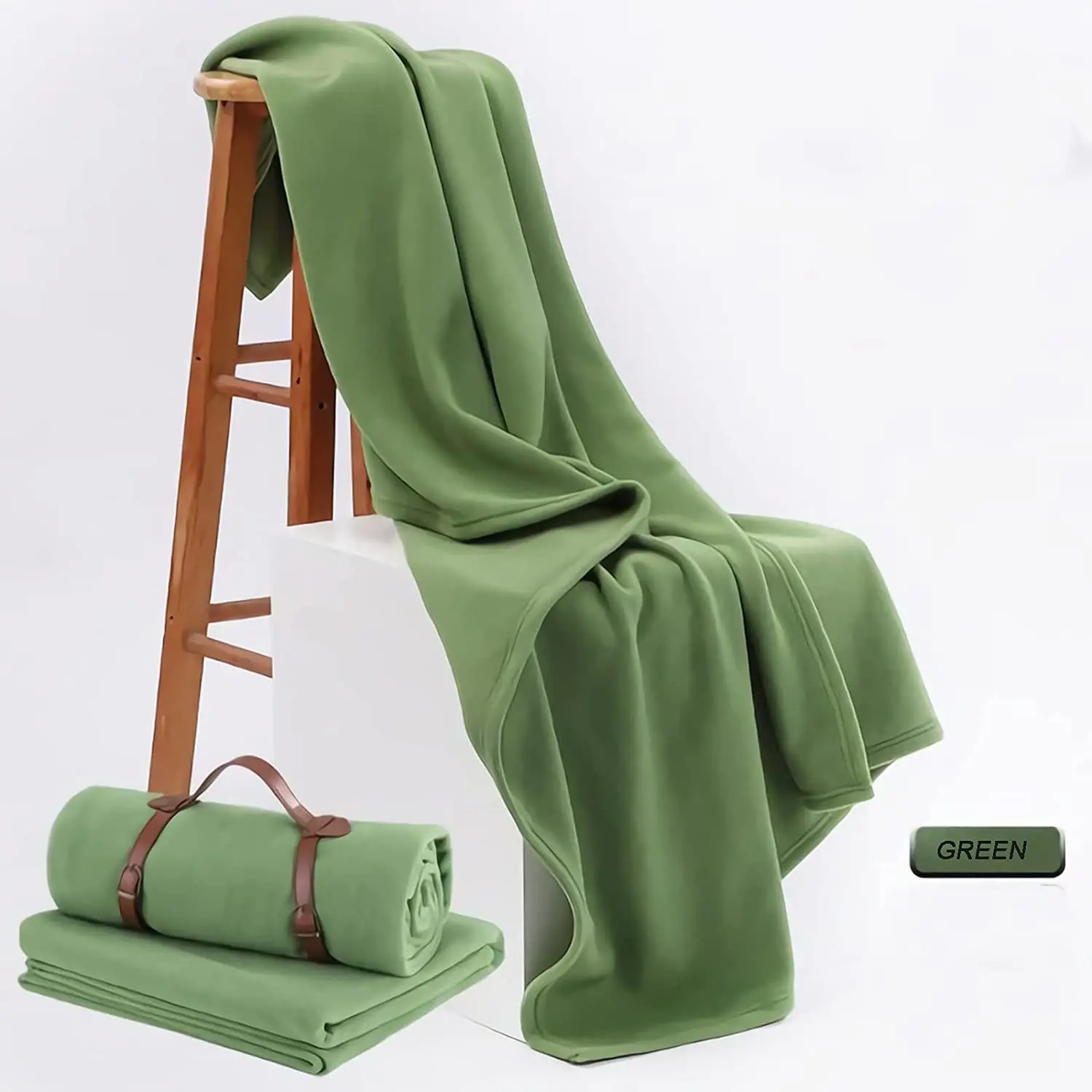 CVS BSCI Wholesale cozy soft cheap lightweight potable custom 100% polyester roll up fleece blanket with handle