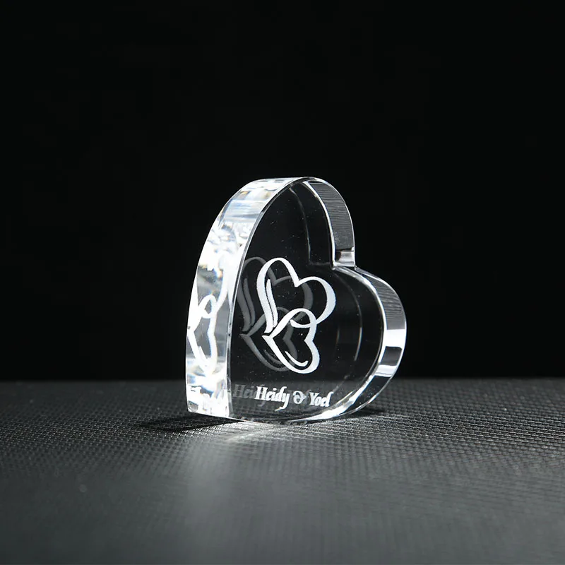 Высококачественные красивые фигурки 120*120 мм хороший подарок с 3D лазерной гравировкой кристаллом и сердцем