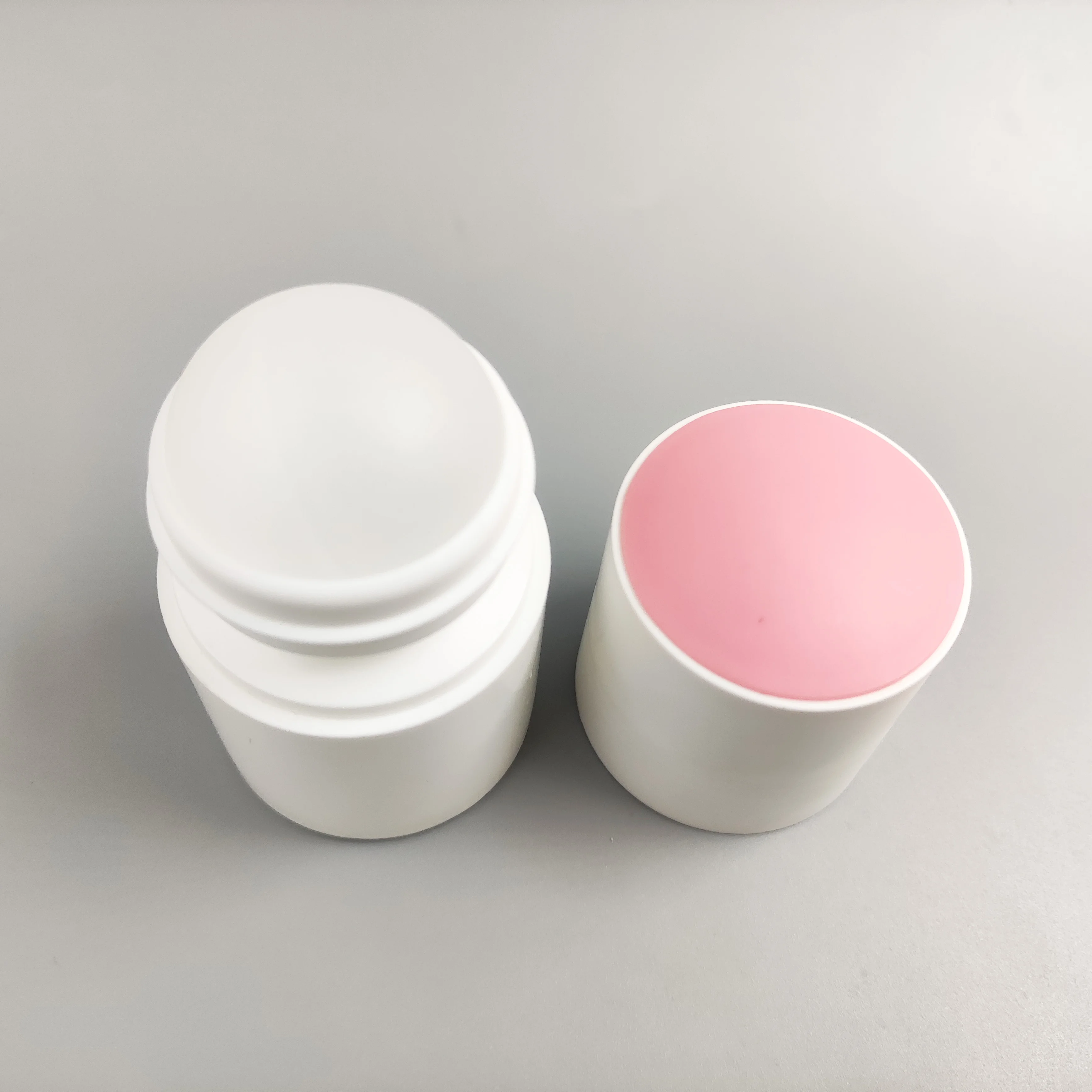 wholesale 50ml white plastic Roller bottle deodorant perfume roll on bottle With PP Ball suppliers customized factory