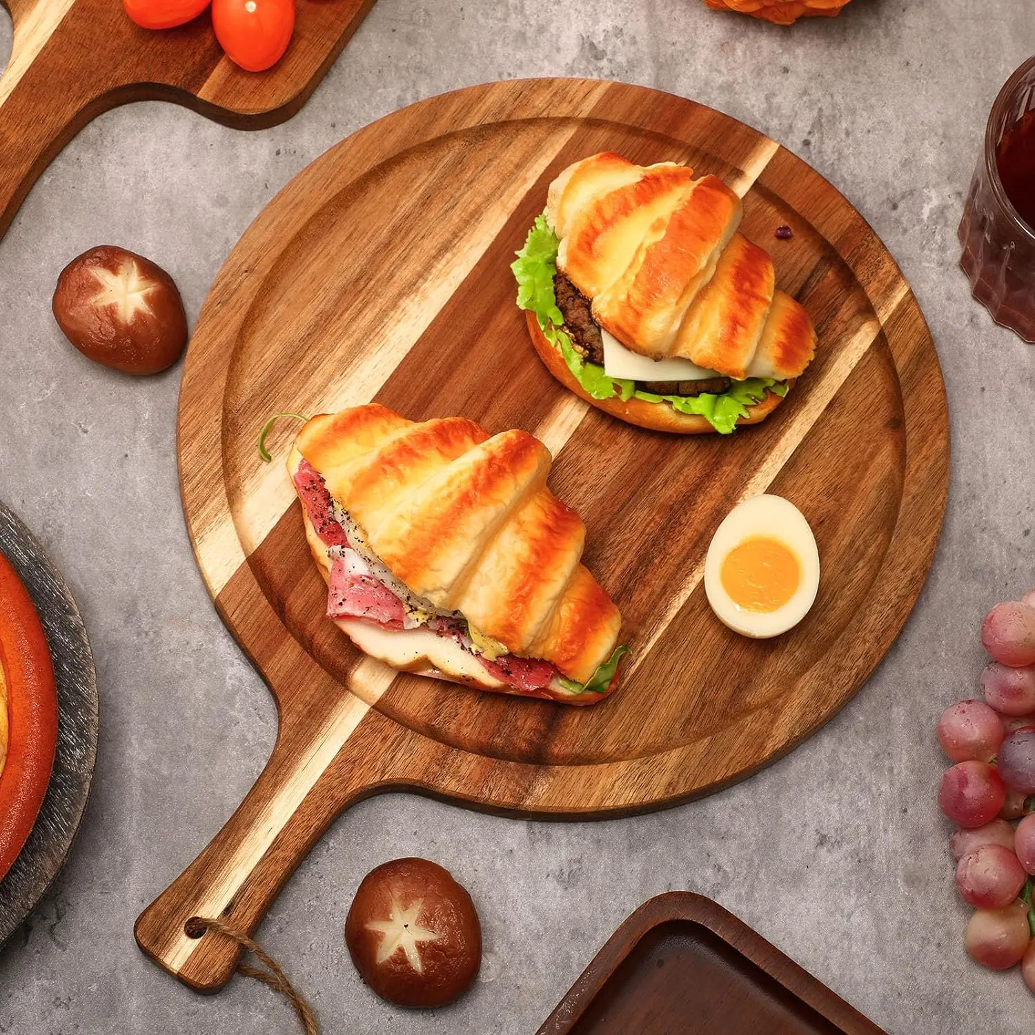 The Industry Wholesale Healthy Custom Acacia Wood Round Wine Cheese Pizza Breakfast Food Aperitif Chopping Board With Handle
