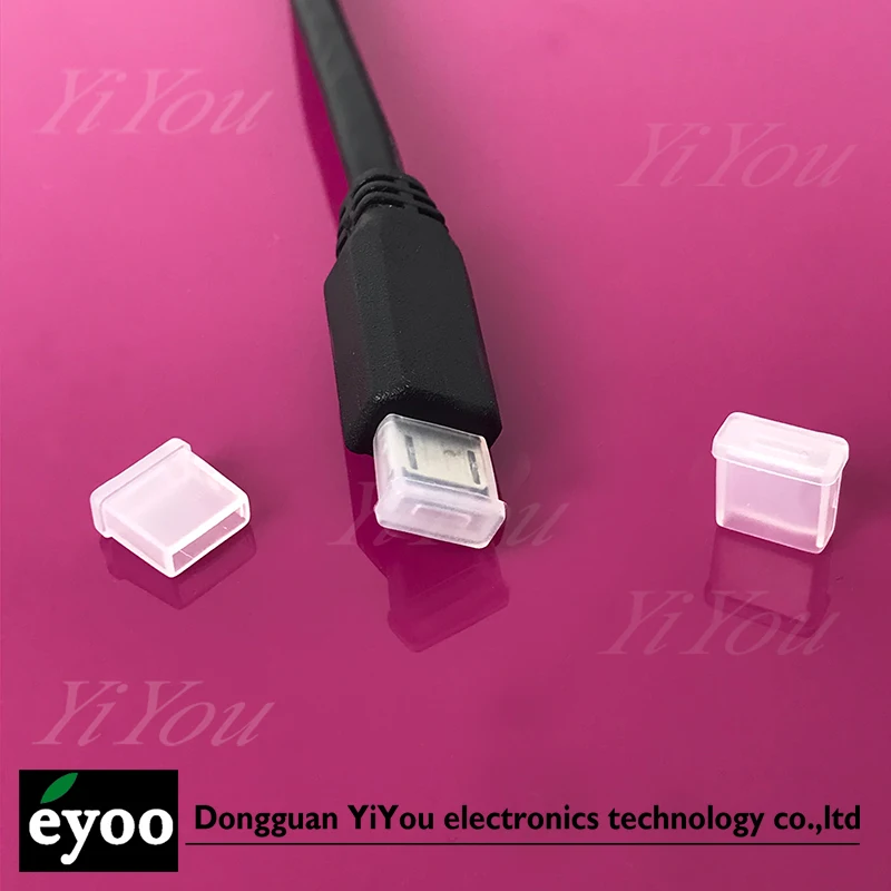  Пластиковая крышка с разъемом микро-USB для защиты от