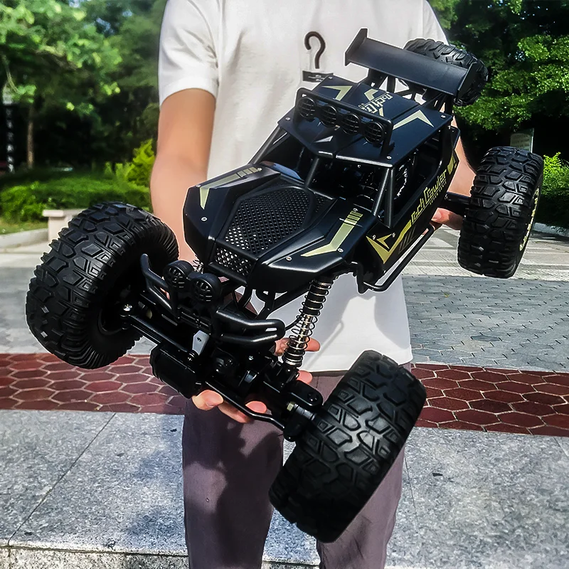 1/8 2.4G Half-Meter Body Four Wheel Driving ABS Plastic Simulation Tire Remote Control Climbing RC Car