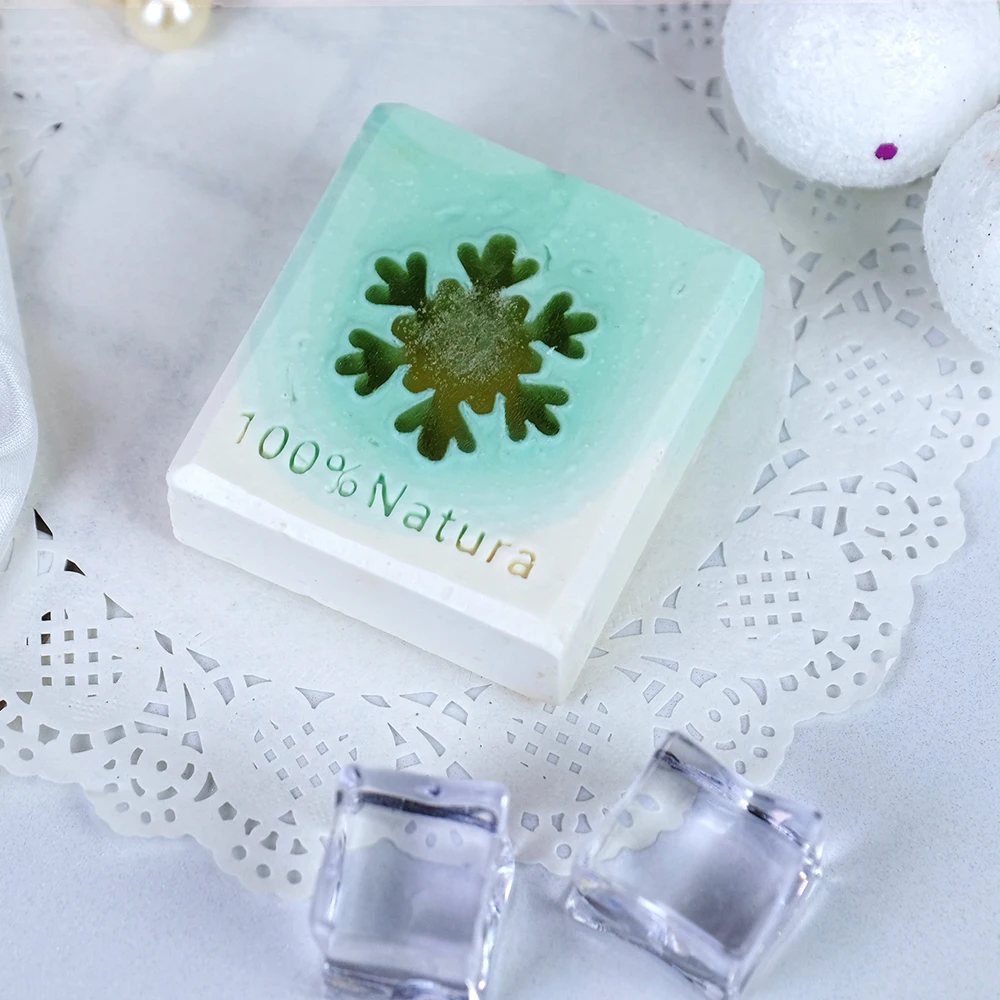 77g snowflake pattern christmas decoration gift skin brightening face wash soap