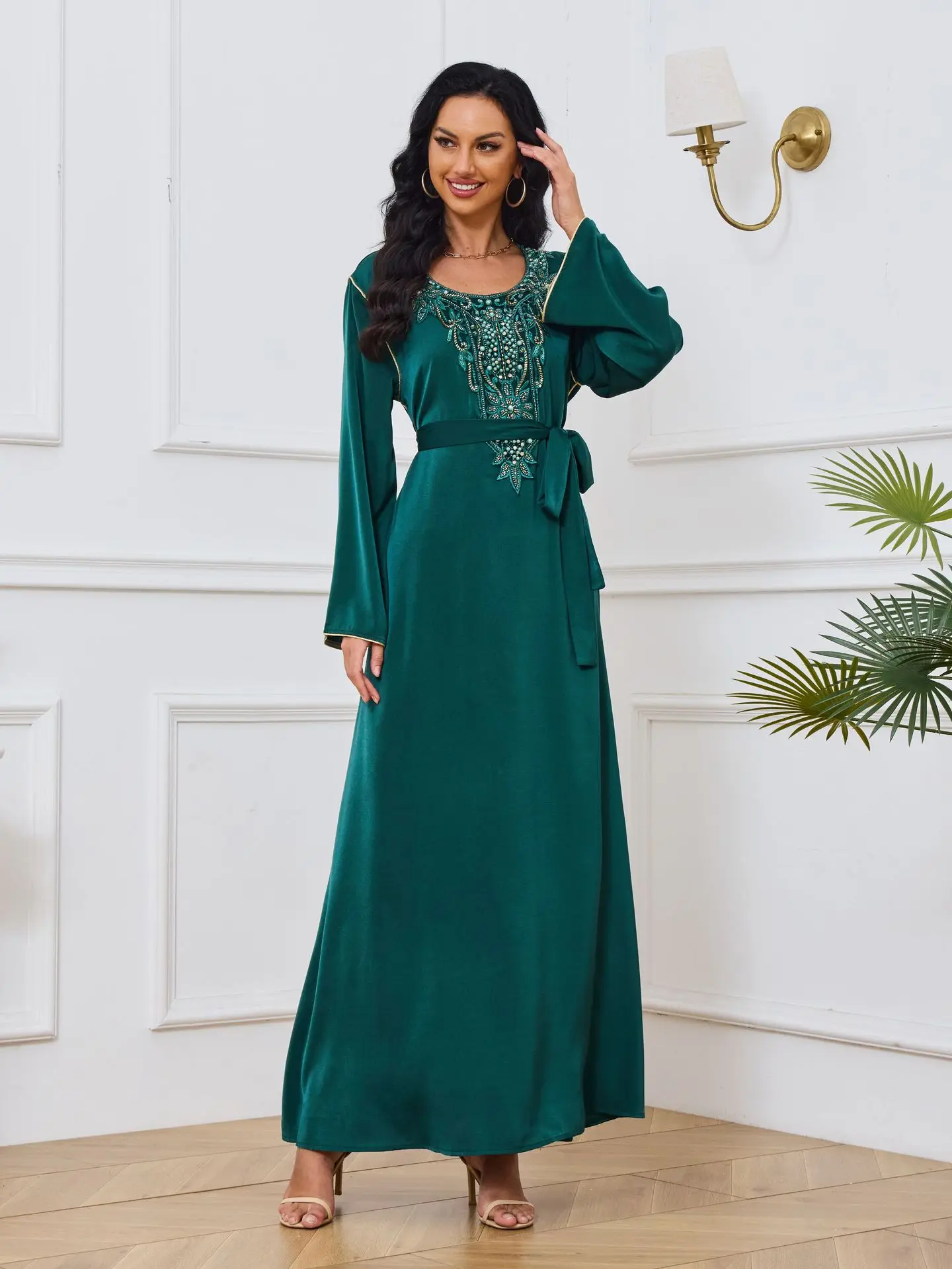 Wholesale EID Turkey Dubai Dress Modest Elegant Luxury Women Muslim Dress Handmade Beads Pearl Embroidery Matte Satin Abaya