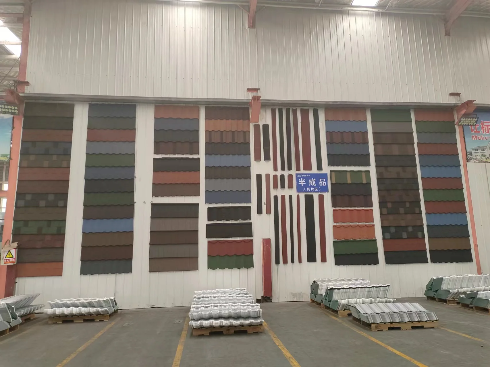 Relitop Stone Coated Steel Roof Tile Black Color Classic Style Roofing Sheet Seven Waves Stone Chips Step Tile